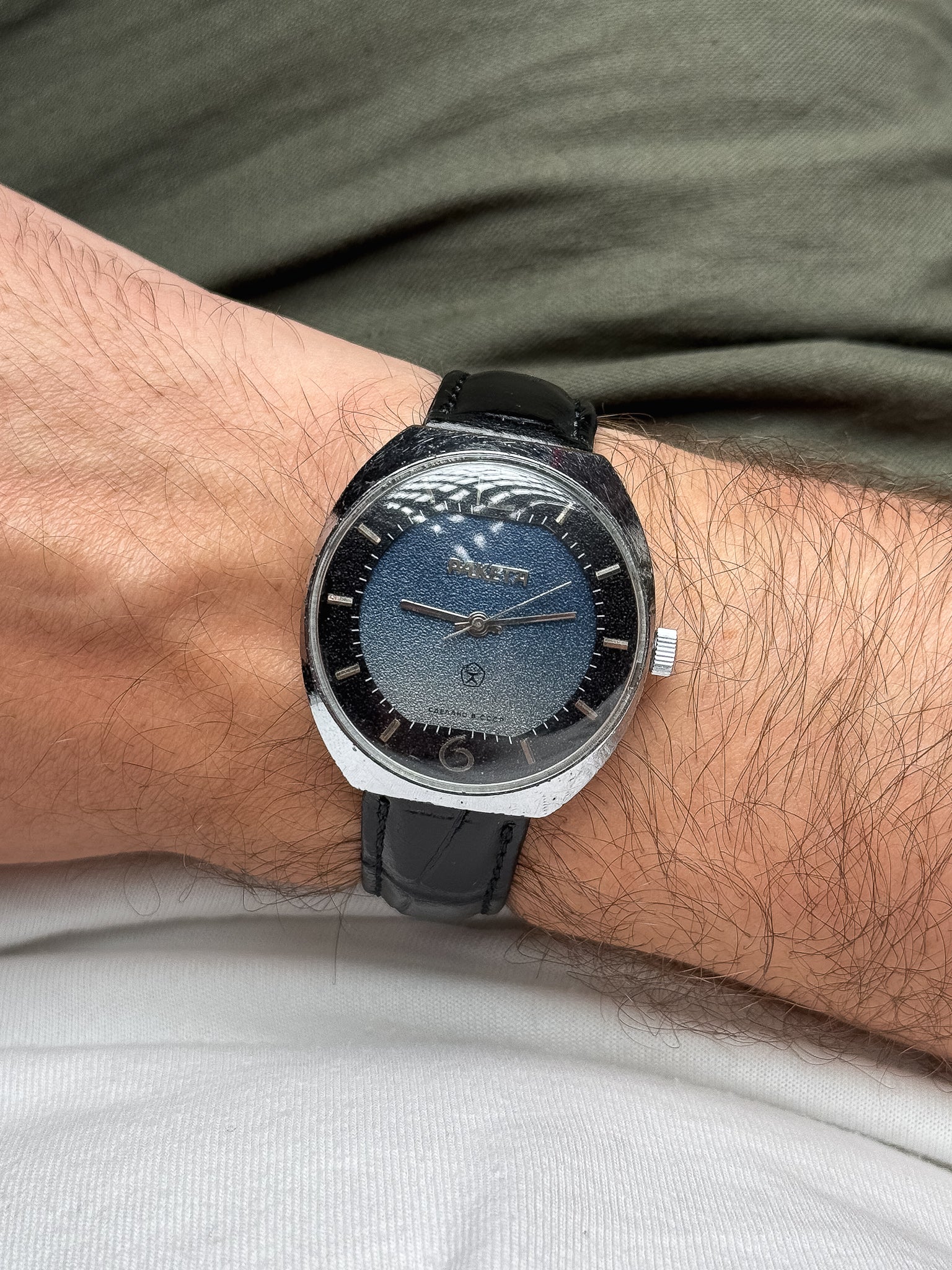 Raketa - Bleu nuit Etoilé - 1970s - Atelier Victor - Vintage  Shop