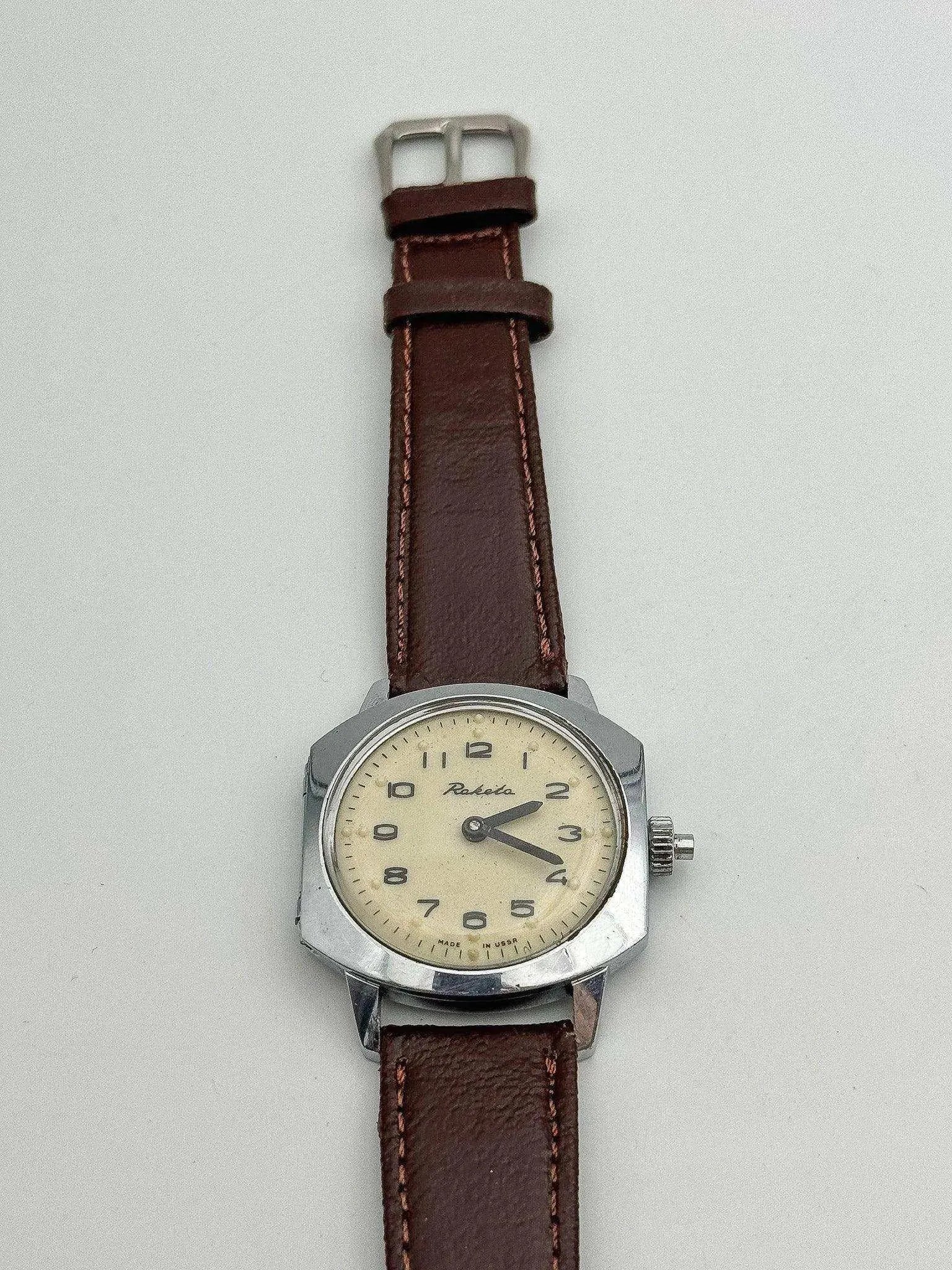 Raketa - Blind Cream Dial Brown Strap - 1980s - Atelier Victor Paris - Vintage Watch Shop Dubai