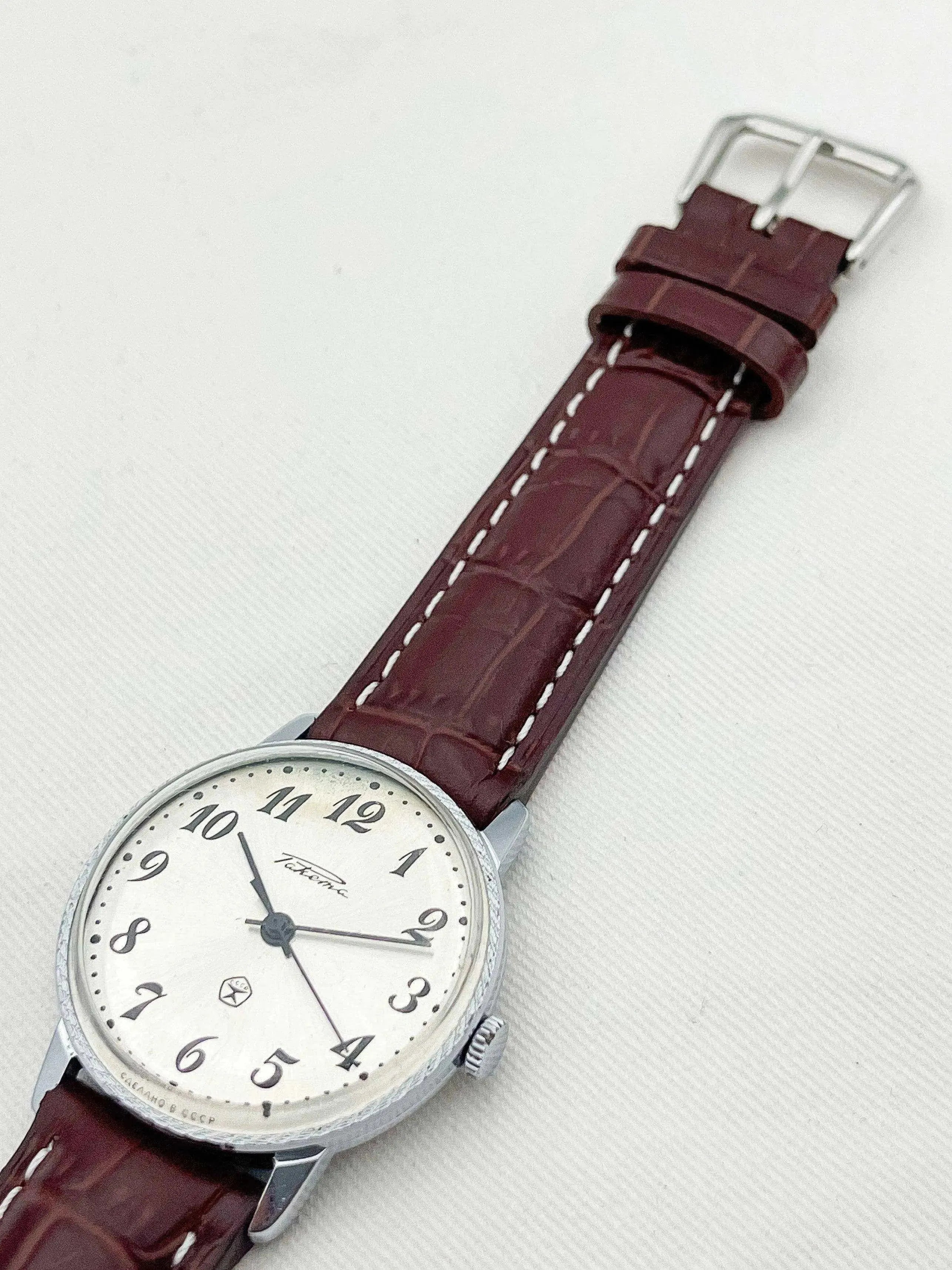 Raketa - Clock - 1960s - Atelier Victor Paris - Vintage Watch Shop Dubai