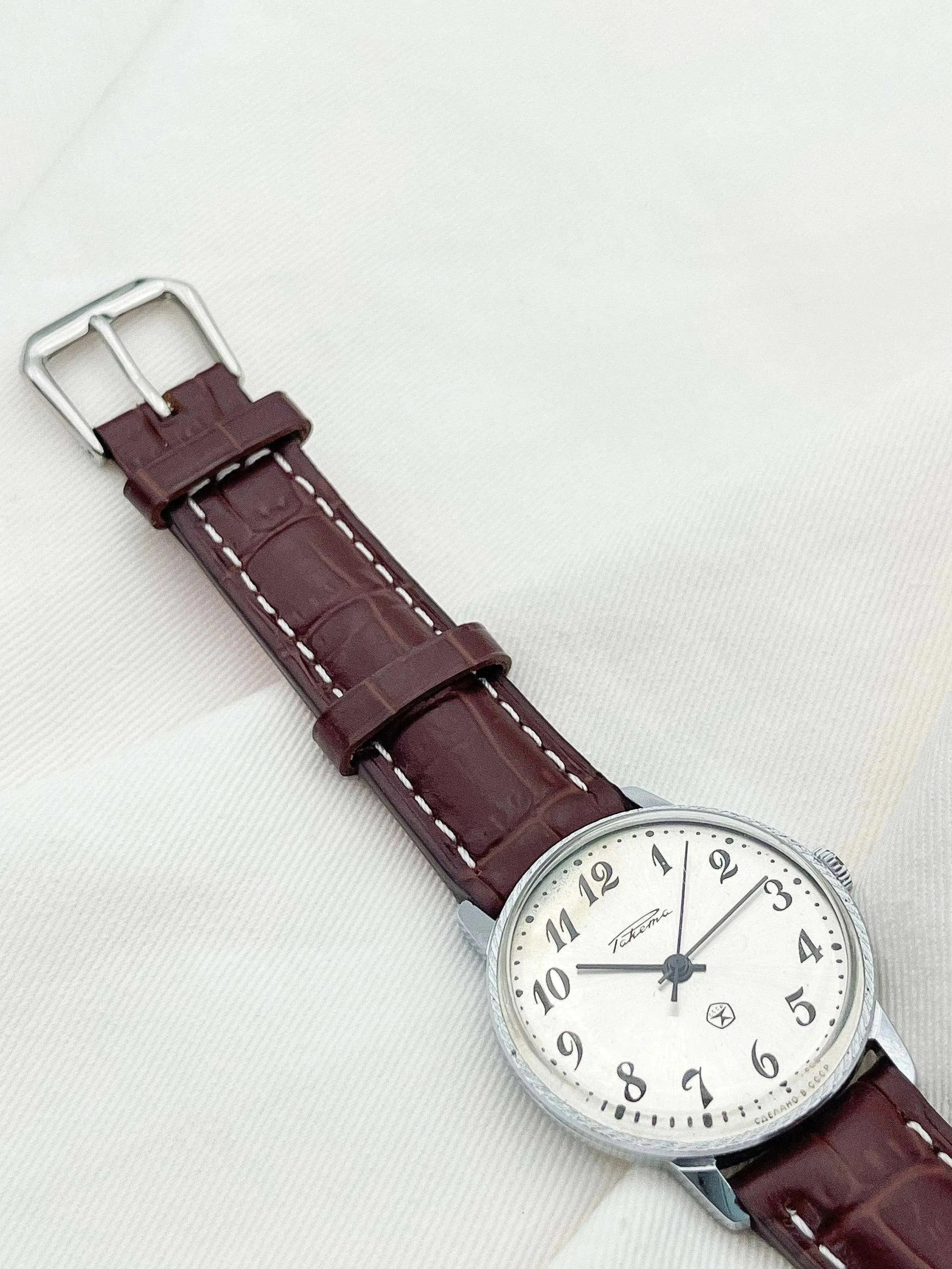 Raketa - Clock - 1960s - Atelier Victor Paris - Vintage Watch Shop Dubai