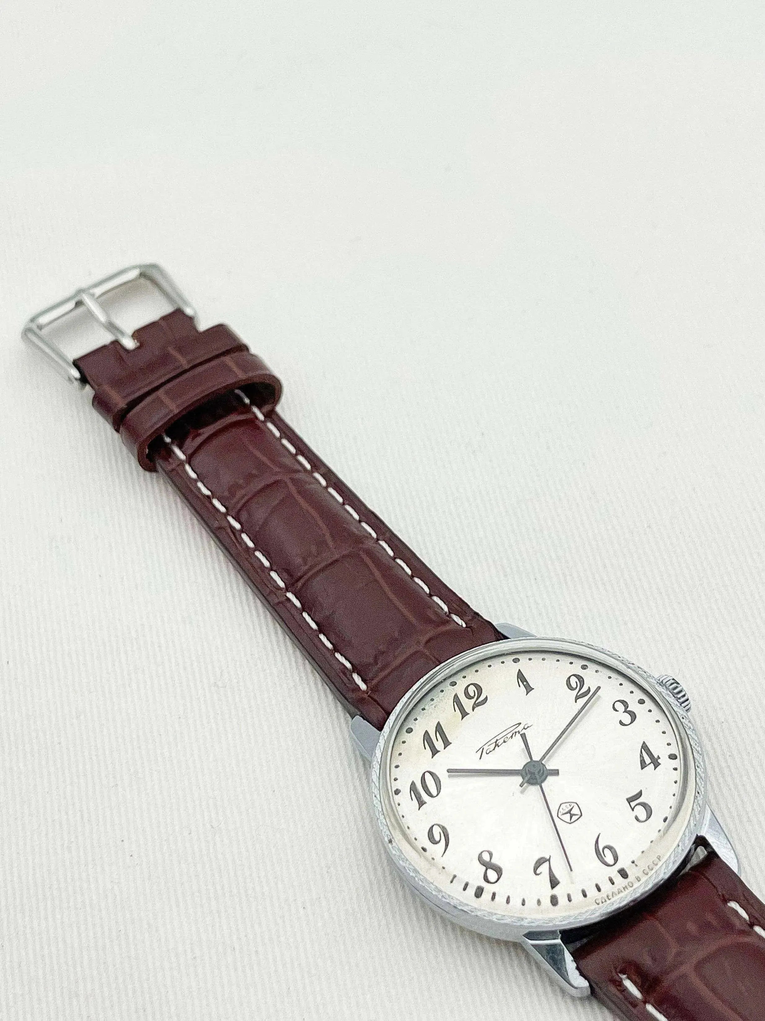 Raketa - Clock - 1960s - Atelier Victor Paris - Vintage Watch Shop Dubai