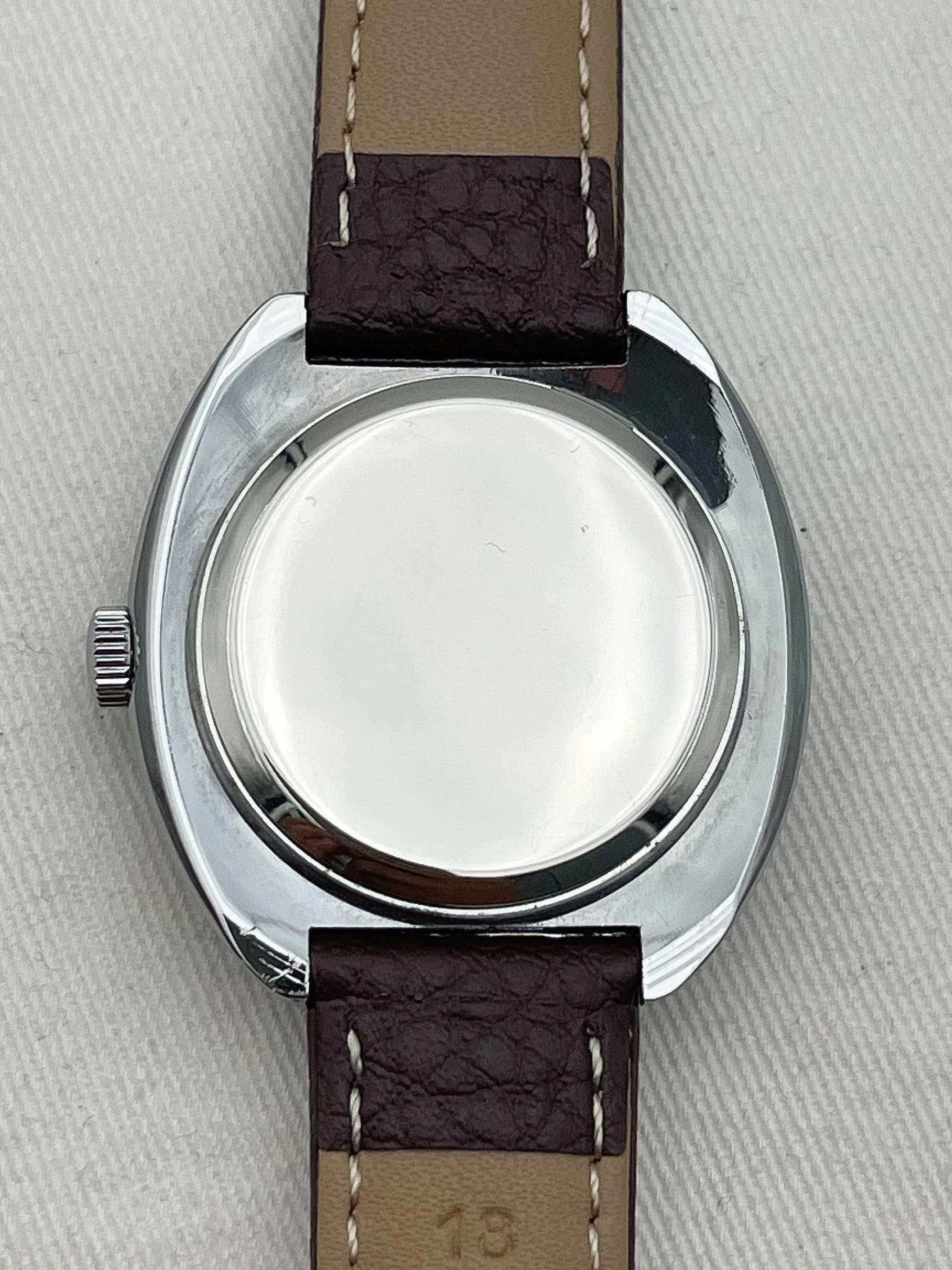 Raketa - Crosshair Dial - 1970s - Atelier Victor - Vintage  Shop