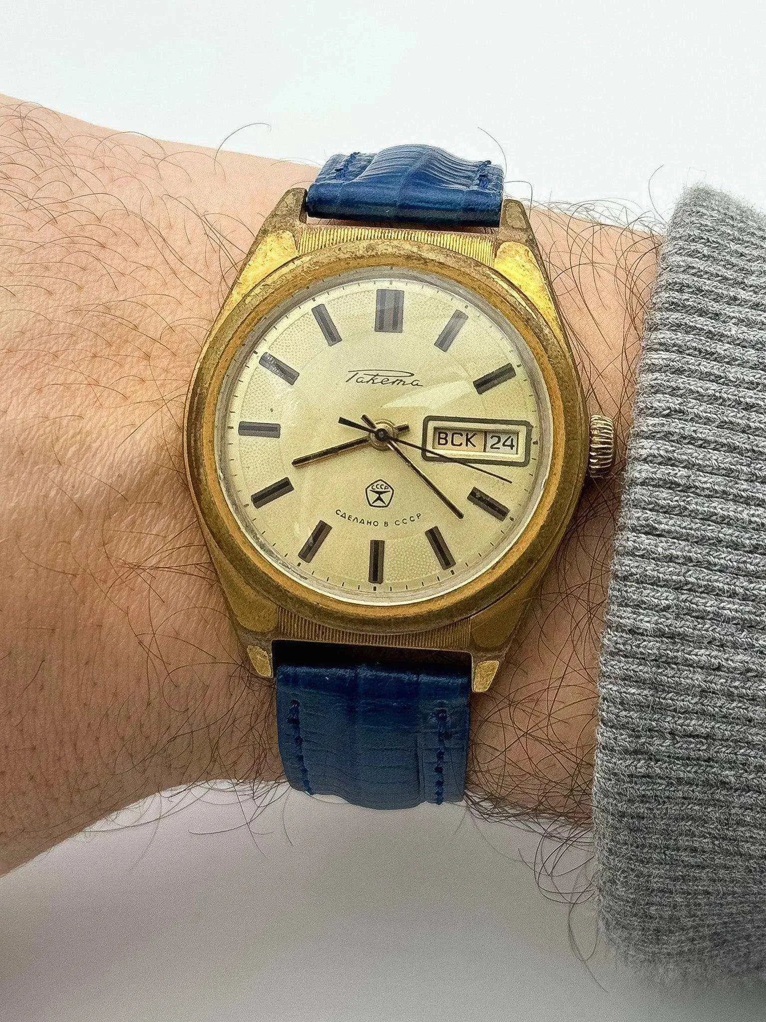 Raketa - Daydate Gold Patina - 1980’s - Atelier Victor Paris - Vintage Watch Shop Dubai