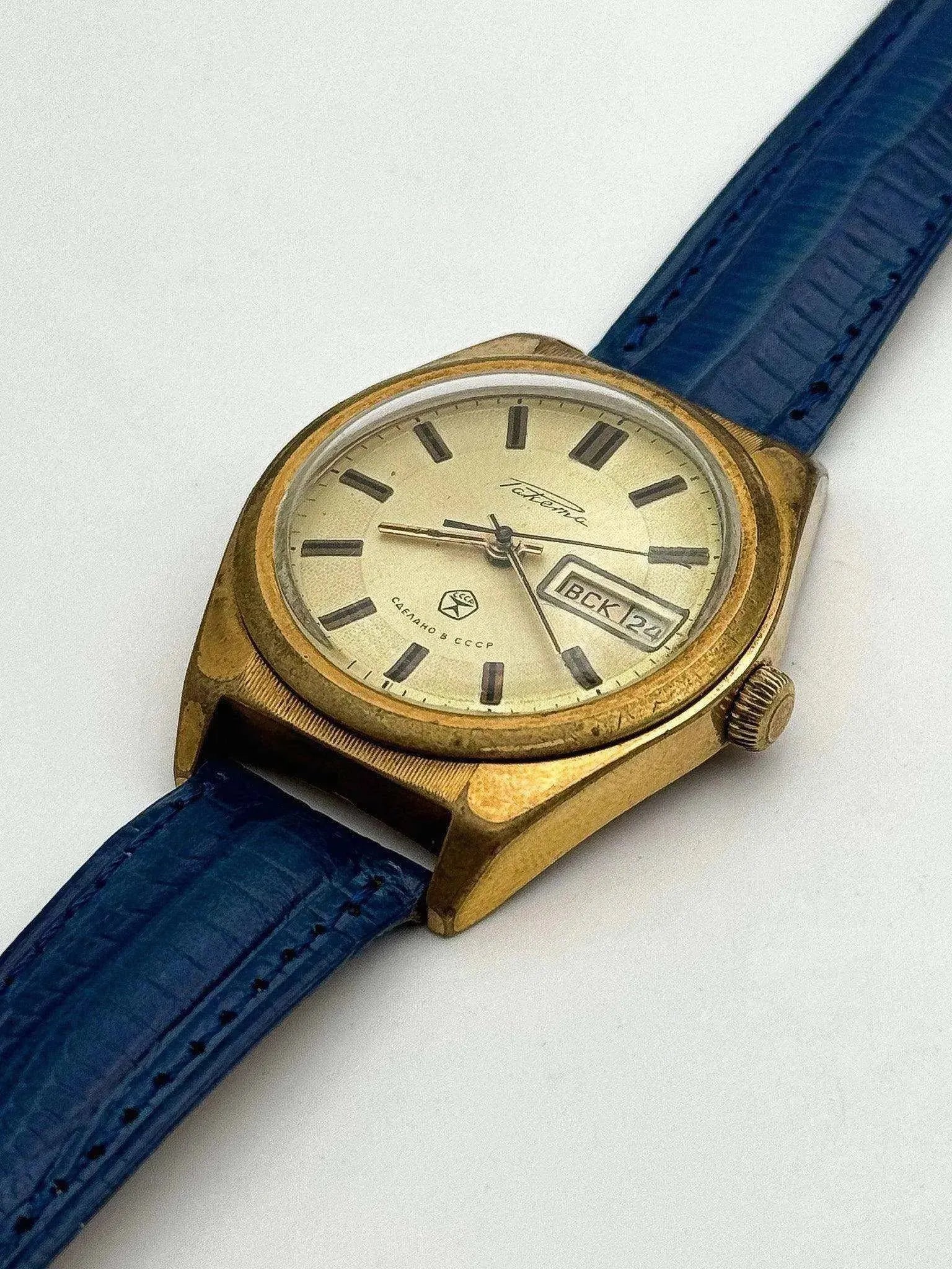 Raketa - Daydate Gold Patina - 1980s - Atelier Victor - Vintage  Shop