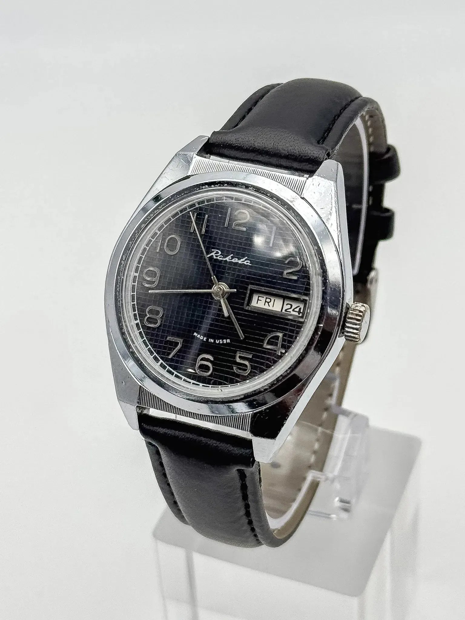 Raketa - Daydate Nid d'abeille Noir - 1970s - Atelier Victor - Vintage  Shop