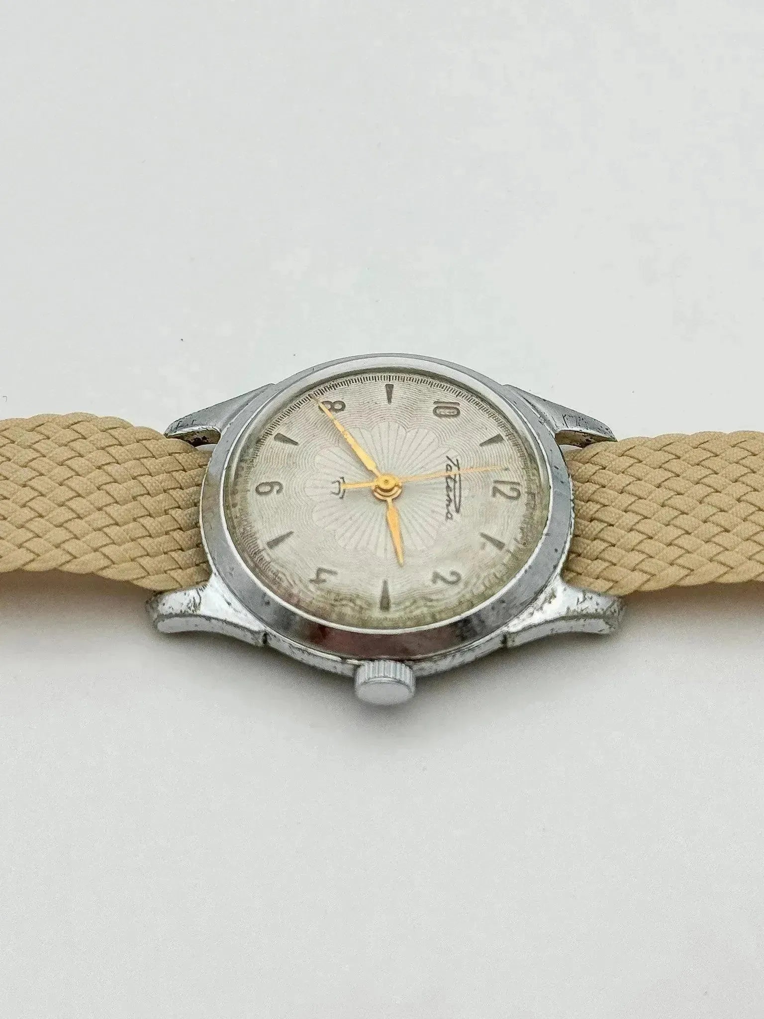 Raketa - Draw Gold - 1960s - Atelier Victor Paris - Vintage Watch Shop Dubai