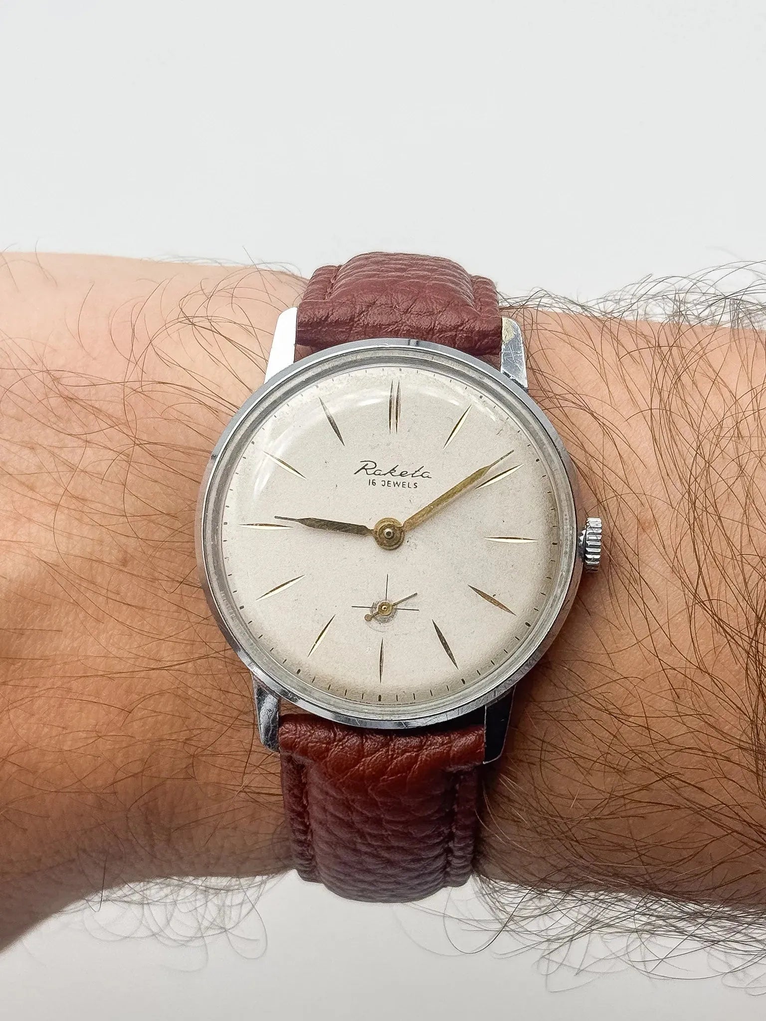 Raketa - Dress Watch Index Or Petite-second - 1960s - Atelier Victor Paris - Vintage Watch Shop Dubai
