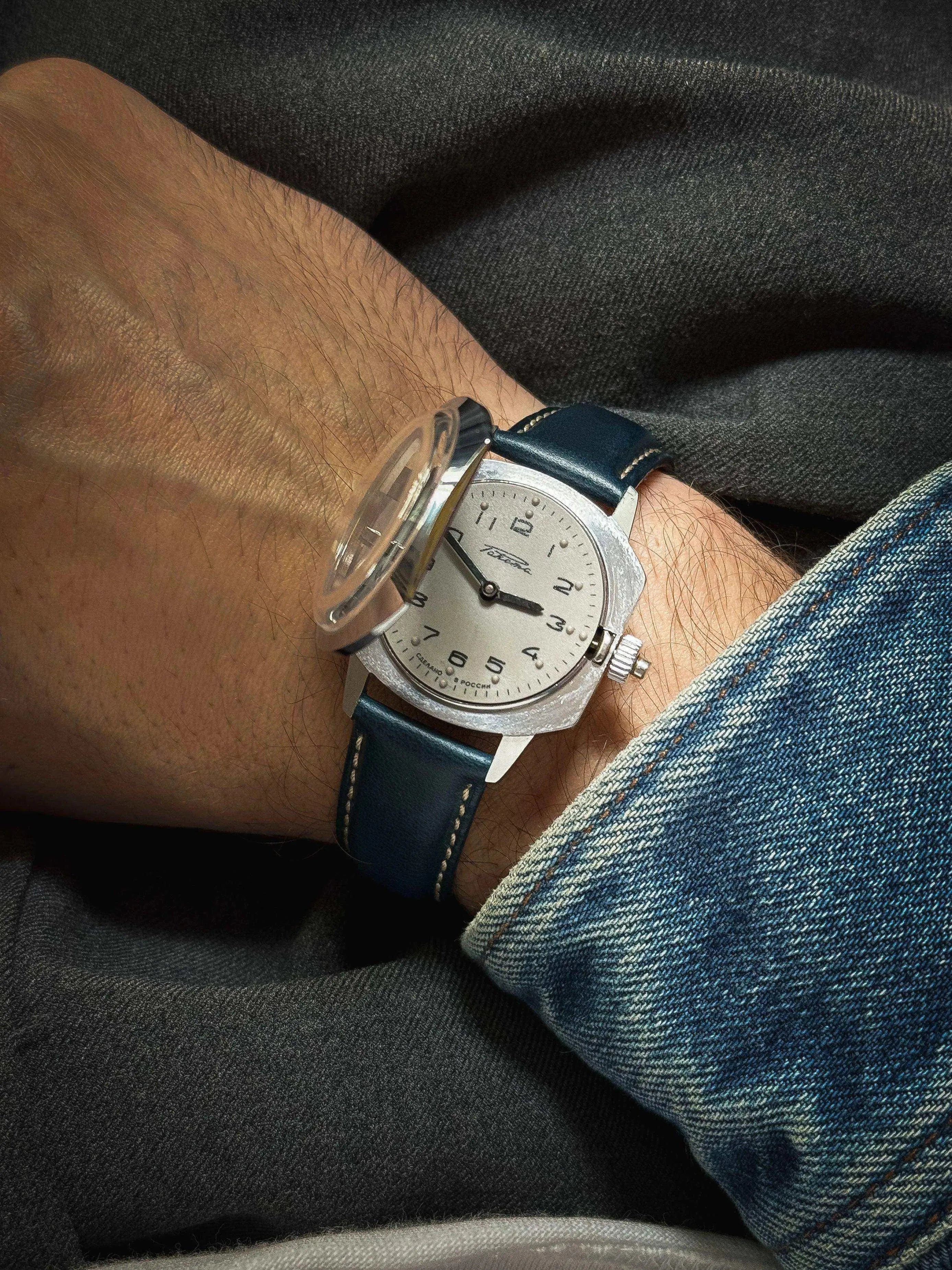 Raketa - Grey Blind - 1970’s - Atelier Victor Paris - Vintage Watch Shop Dubai