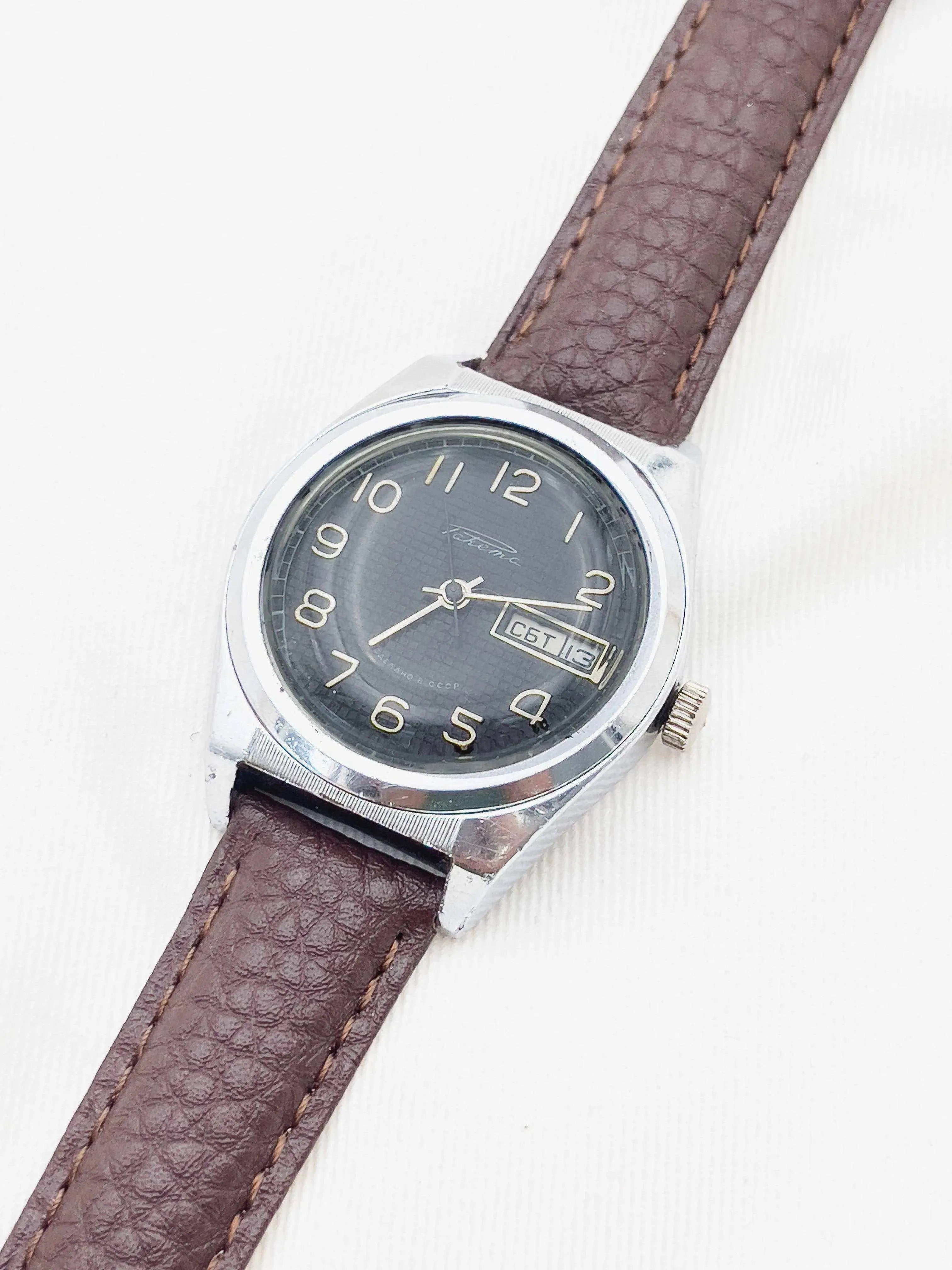 Raketa - Index Romain Daydate - 1970's - Atelier Victor Paris - Vintage Watch Shop Dubai