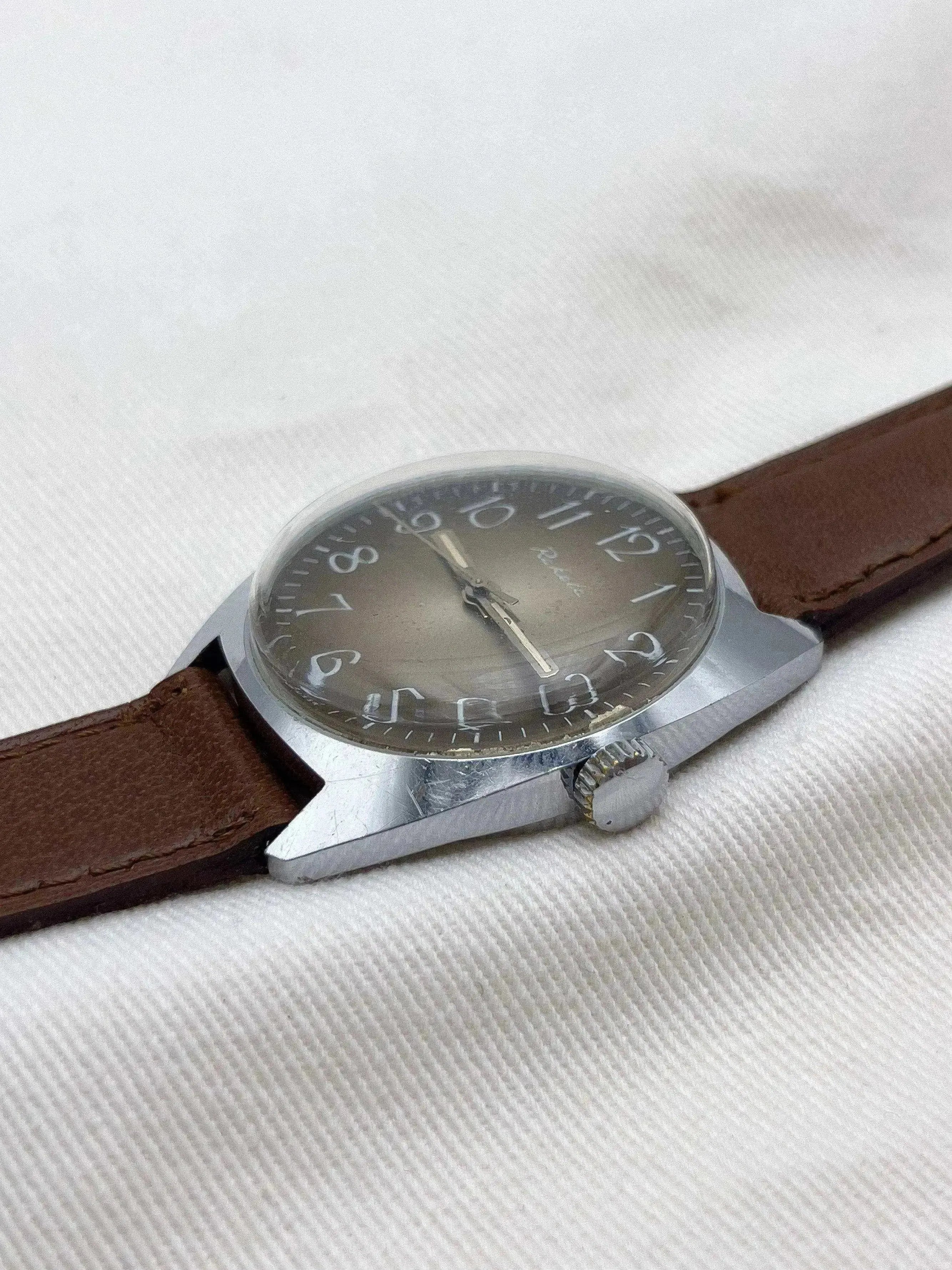Raketa - Moka Chiffres Arabes - 1970s - Atelier Victor - Vintage Watch Shop