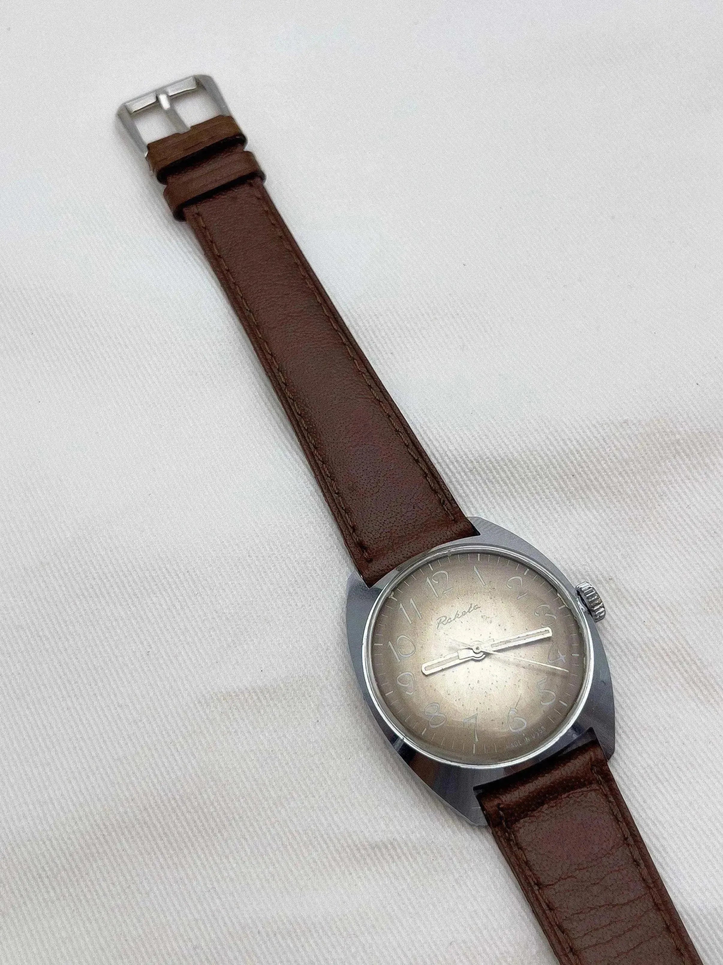 Raketa - Moka Chiffres Arabes - 1970s - Atelier Victor - Vintage Watch Shop
