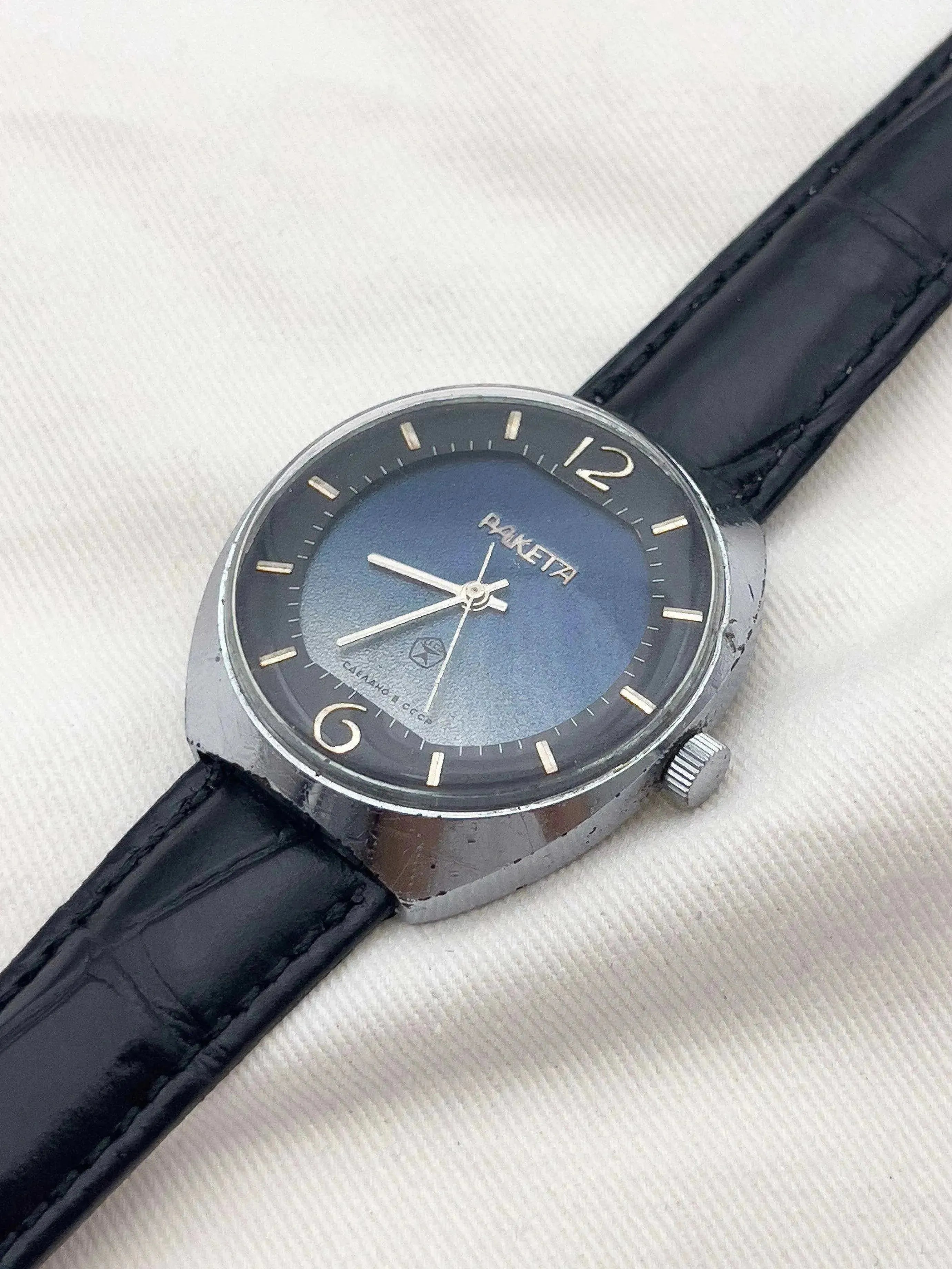 Raketa - Night Sky - 1970s - Atelier Victor Paris - Vintage Watch Shop Dubai