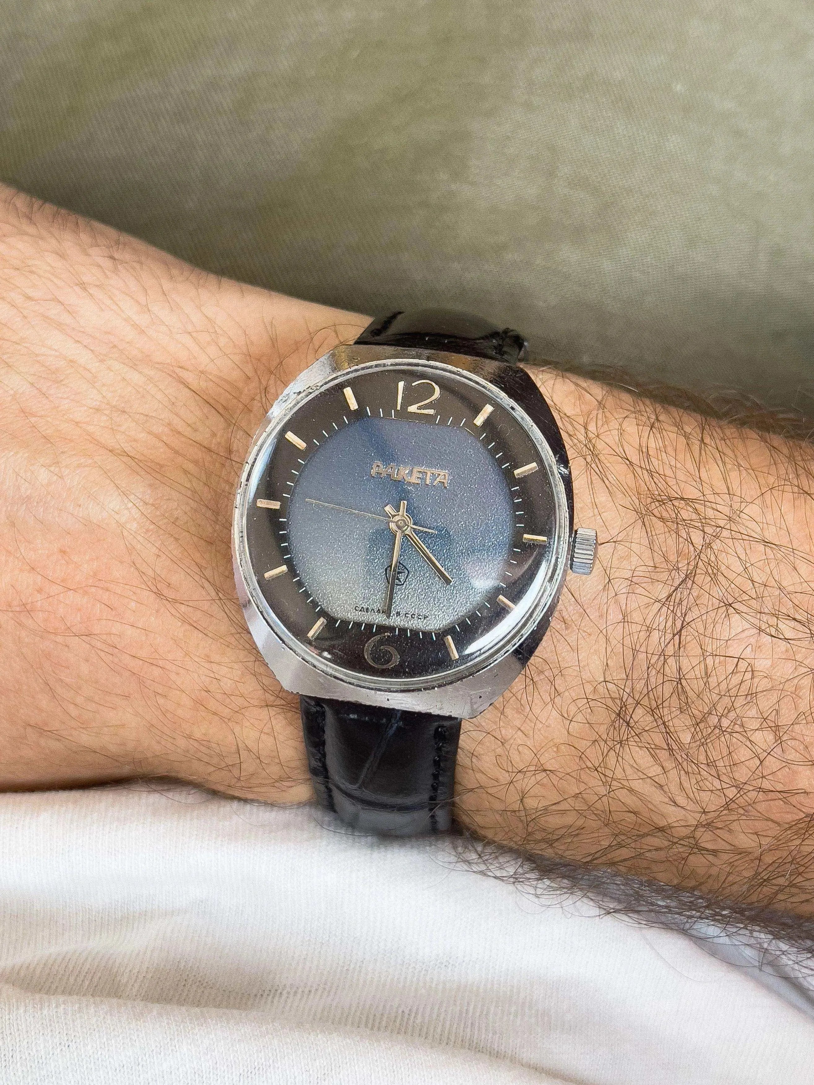 Raketa - Night Sky - 1970s - Atelier Victor Paris - Vintage Watch Shop Dubai