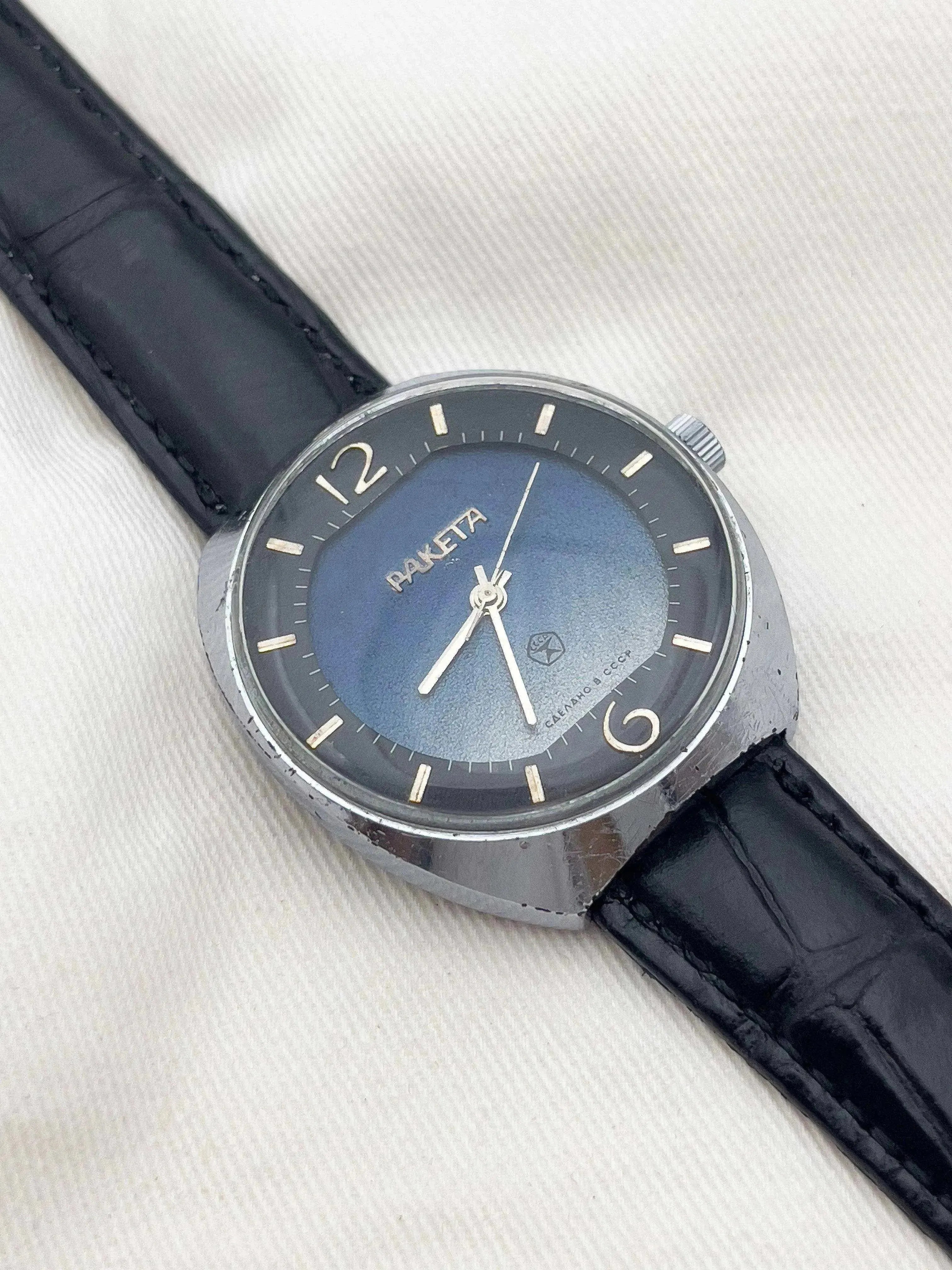 Raketa - Night Sky - 1970s - Atelier Victor Paris - Vintage Watch Shop Dubai