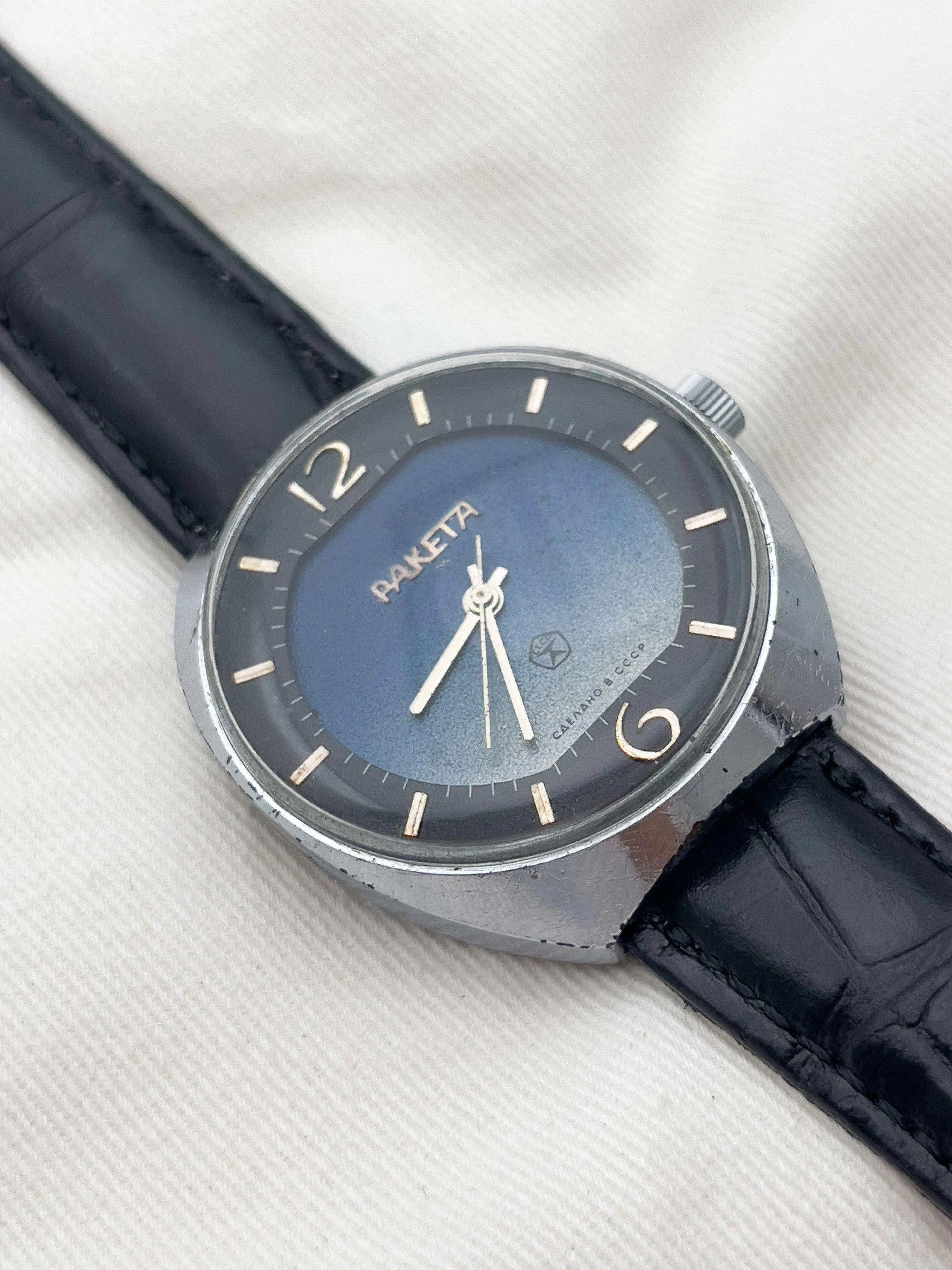 Raketa - Night Sky - 1970s - Atelier Victor Paris - Vintage Watch Shop Dubai