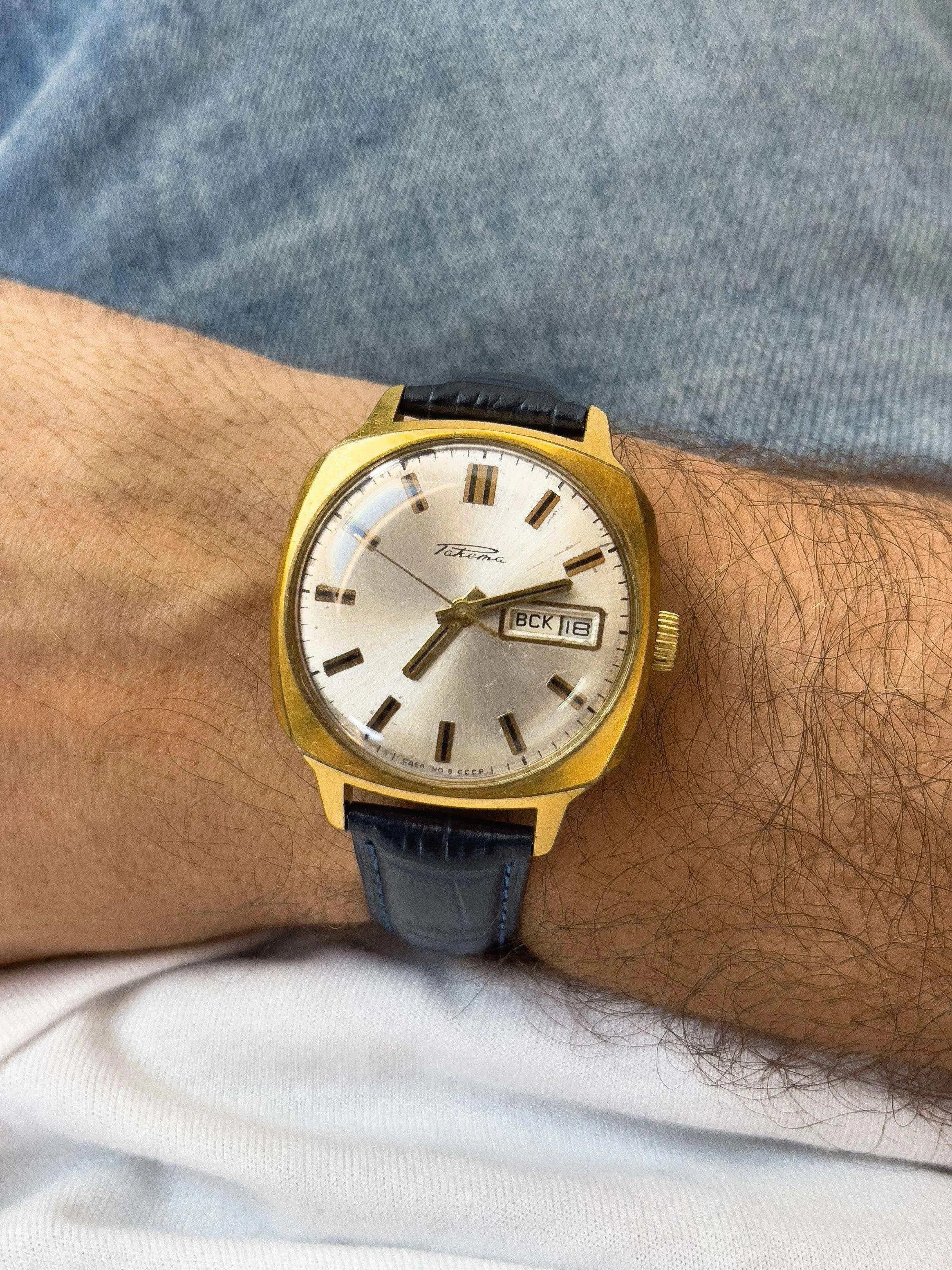 Raketa - Square Gold Daydate - 1970s - Atelier Victor Paris - Vintage Watch Shop Dubai