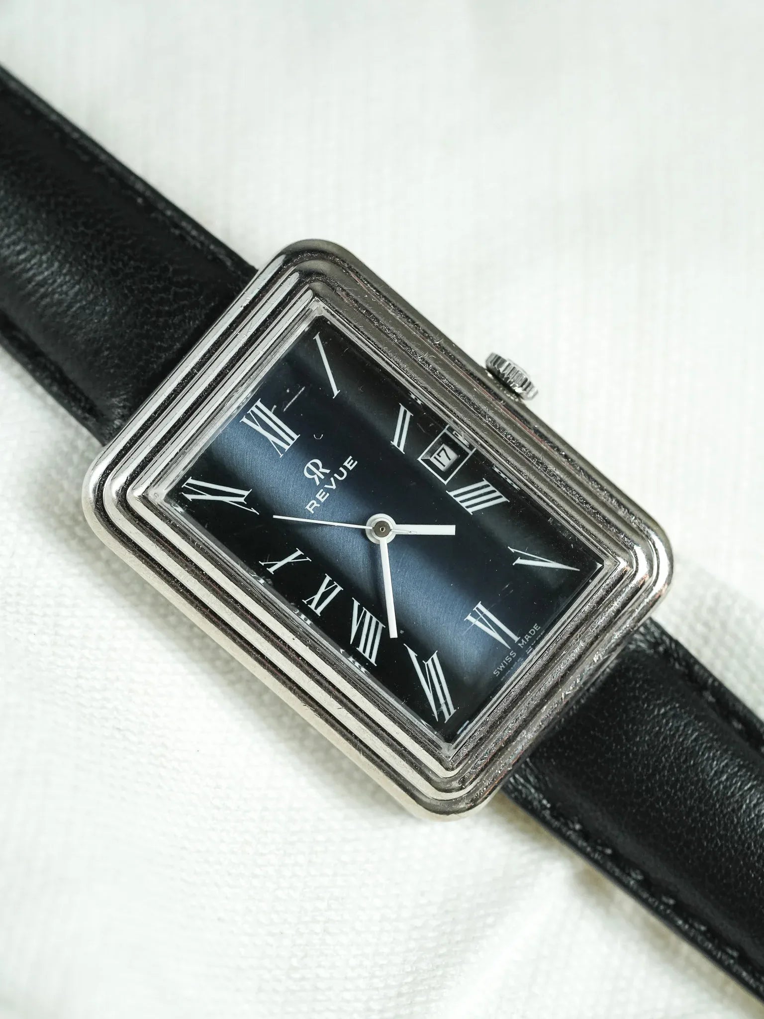 Revue - Tank Stepcase Bleu Tapisserie - 1990s - Atelier Victor