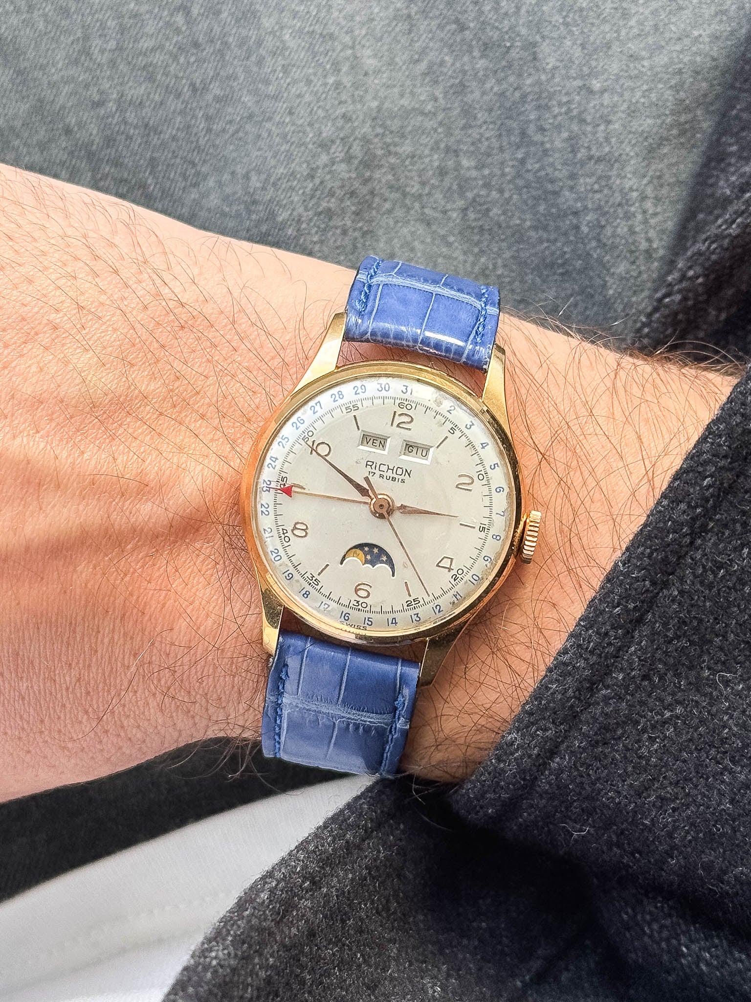 Richon - 18k Rose Gold Triple Calendar Moonphase Venus - 1940s - Atelier Victor Paris - Vintage Watch Shop Dubai