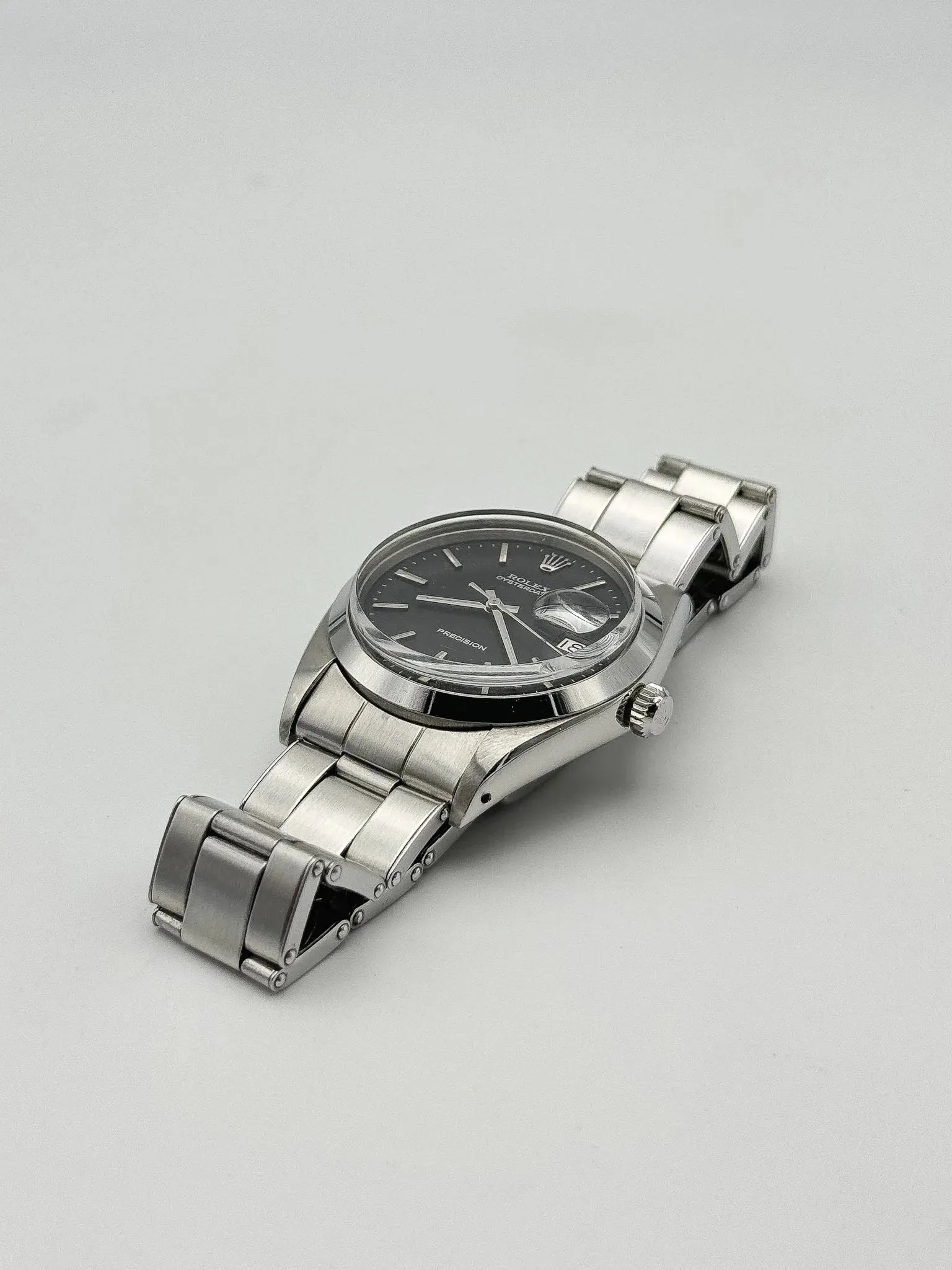 Rolex - Osyterdate 6694 Precision Cadran noir - 1966 - Atelier Victor Paris - Vintage Watch Shop Dubai