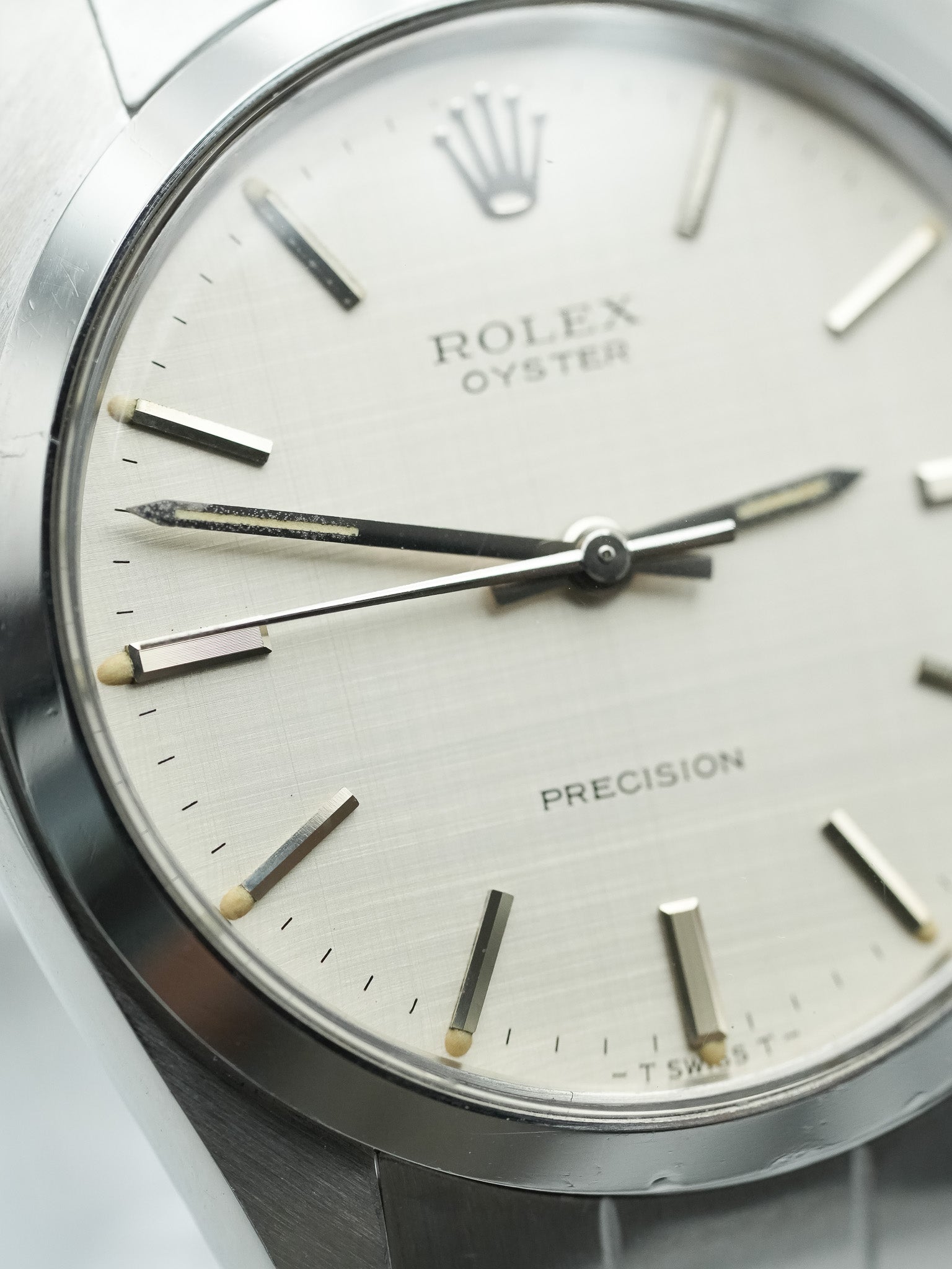 Rolex - Oyster Extra fine 6426 Cadran lin argent - 1971 - Atelier Victor - Vintage Watch Shop