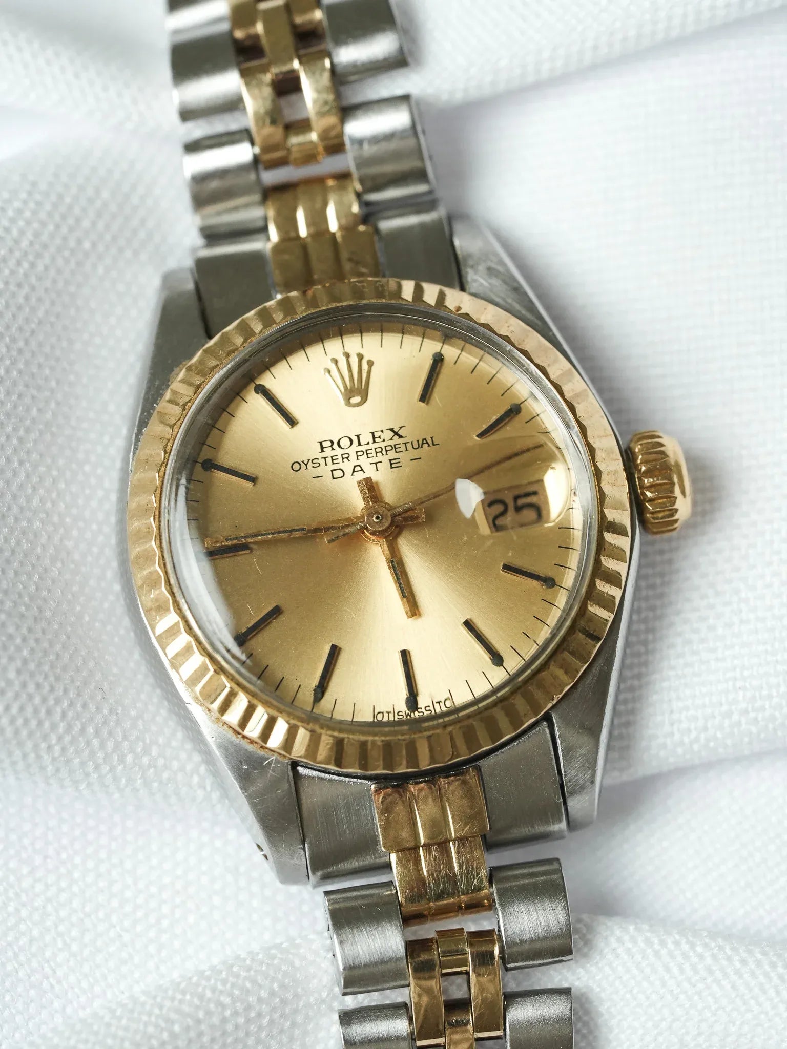 Rolex - Oyster Perpetual 26mm 6917 Or Acier jubilee Cadran or Lunette cannelée - 1973 - Atelier Victor