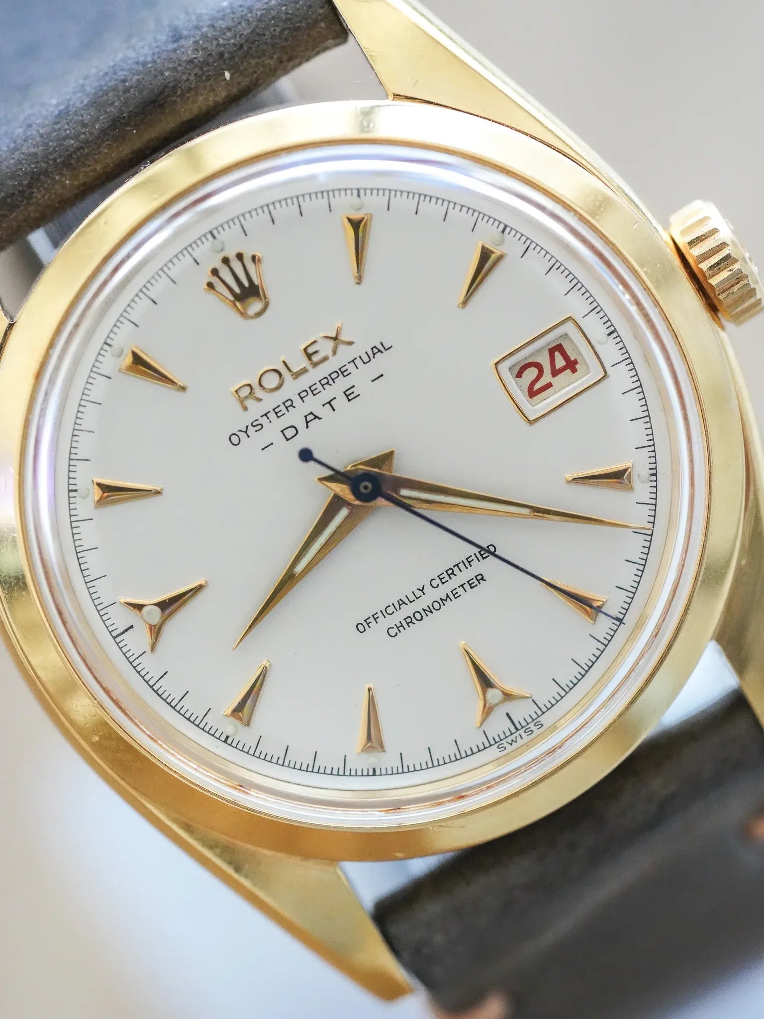 Rolex - Oyster Perpetual Date Plaqué or 6530 COSC - 1954 - Atelier Victor - Vintage  Shop