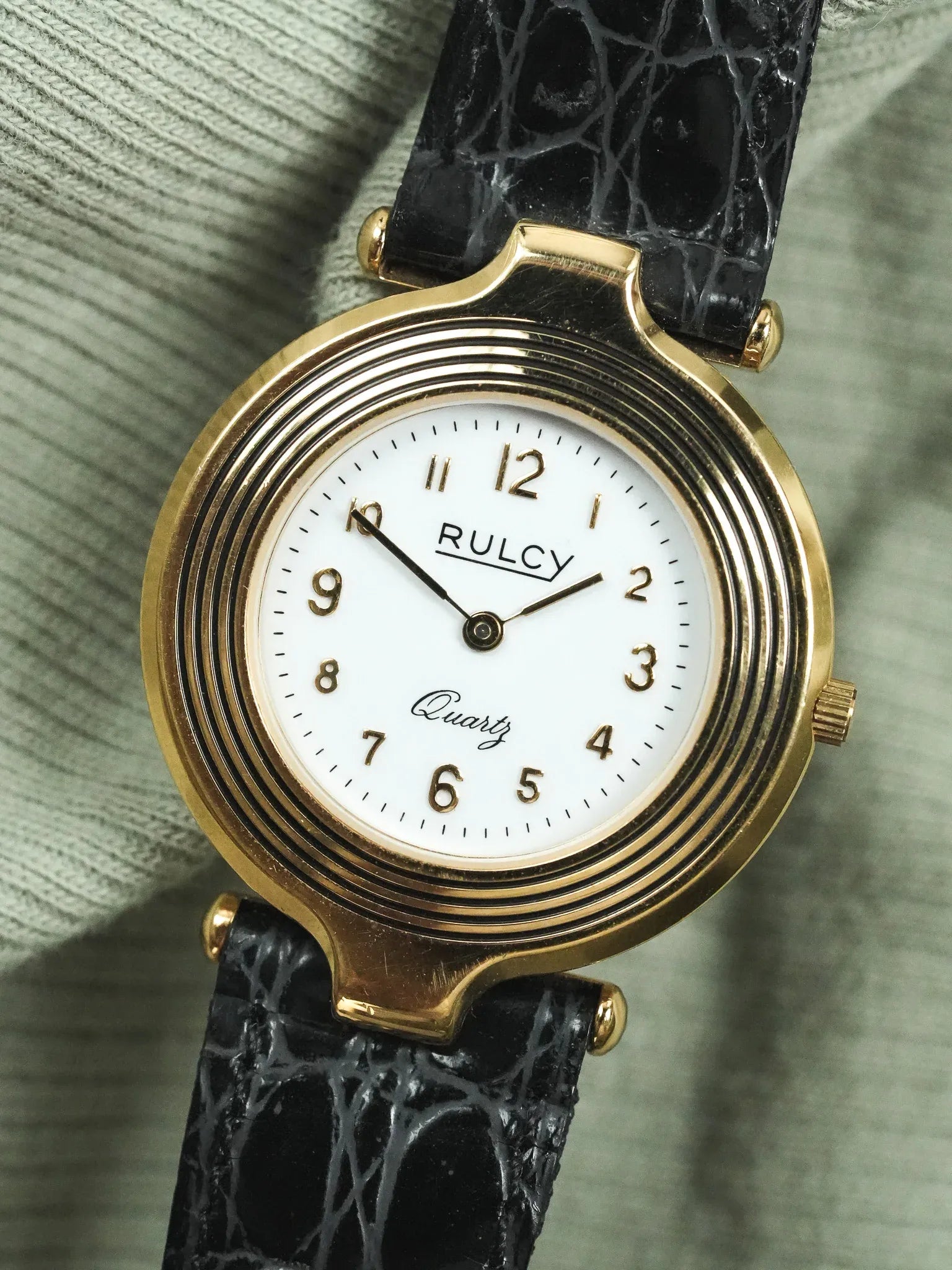 Rulcy - Disco volante laqué noir Plaqué or Cornes centrales - 1990s - Atelier Victor