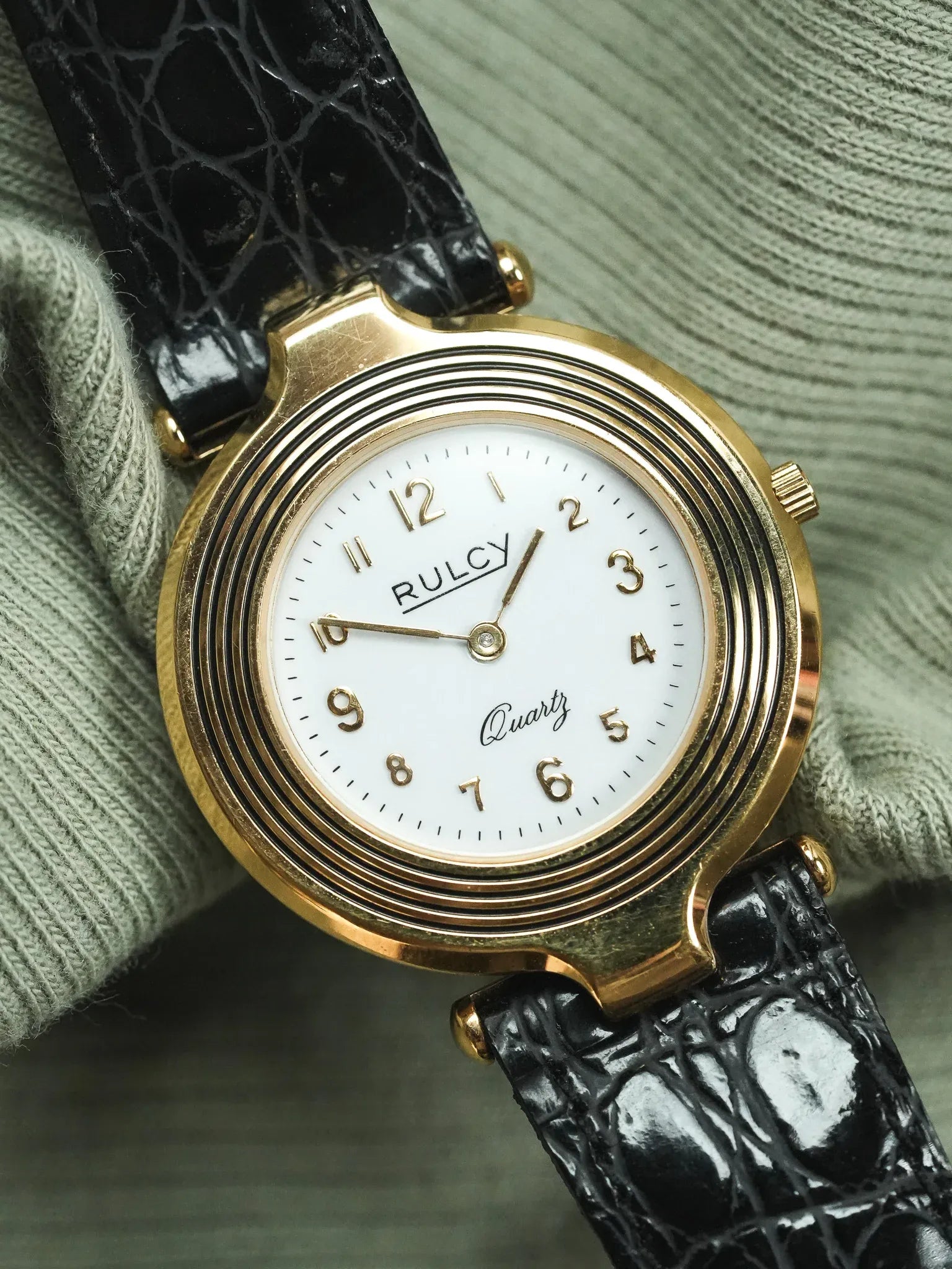 Rulcy - Disco volante laqué noir Plaqué or Cornes centrales - 1990s - Atelier Victor