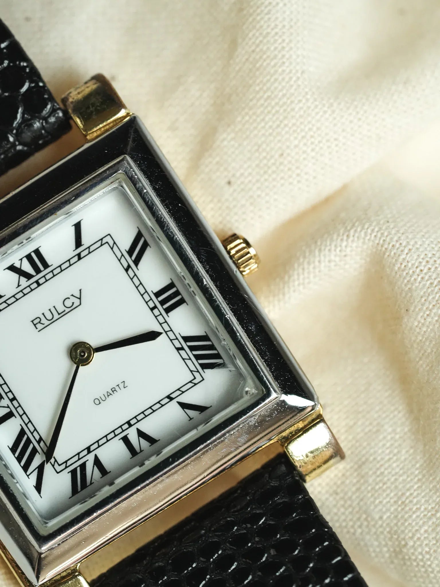 Rulcy - Style Tank Obus Acier Or Chiffre Romain - 1990s - Atelier Victor