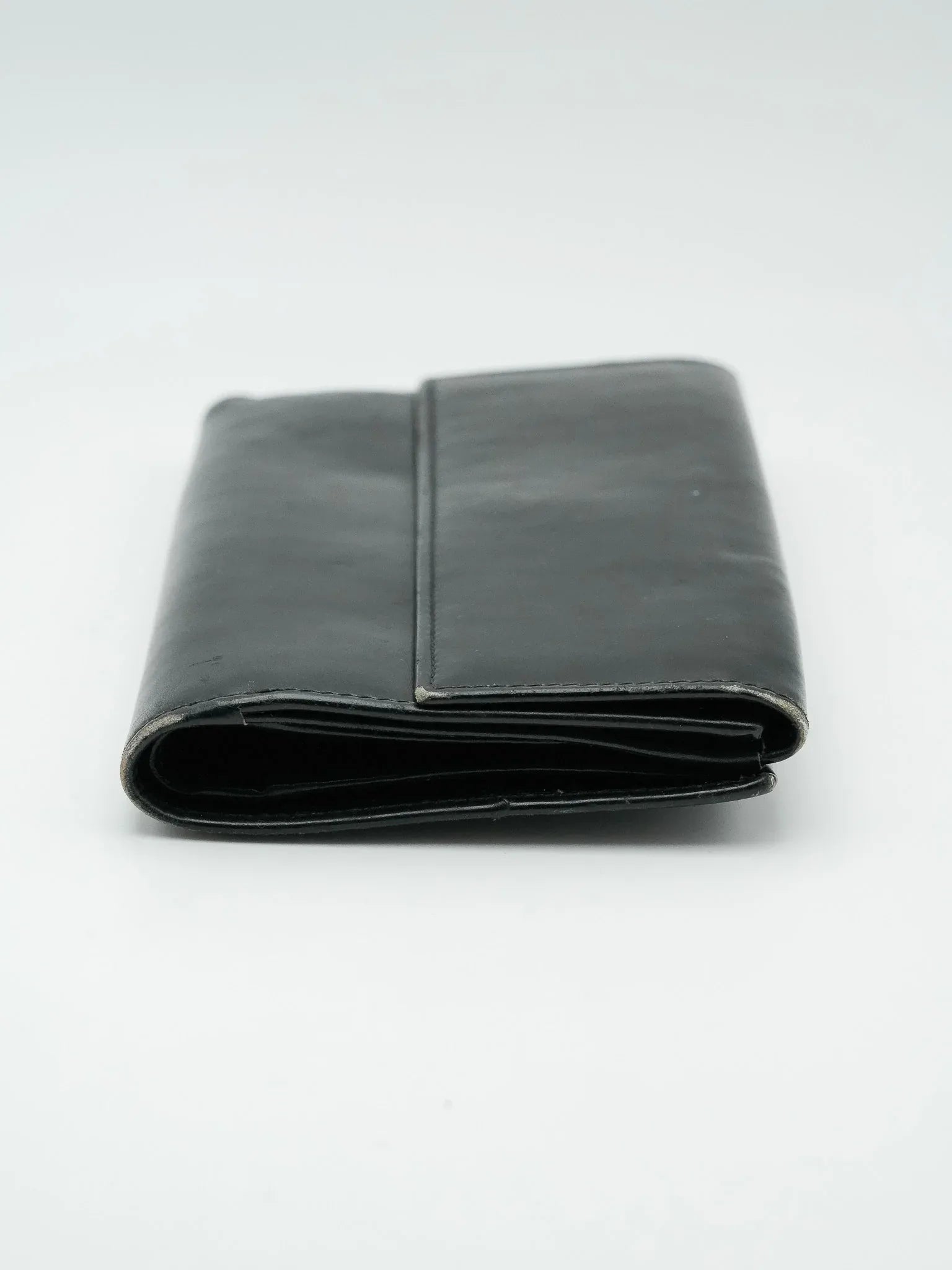 Salvatore Ferragamo - Portefeuille cuir noir - Atelier Victor