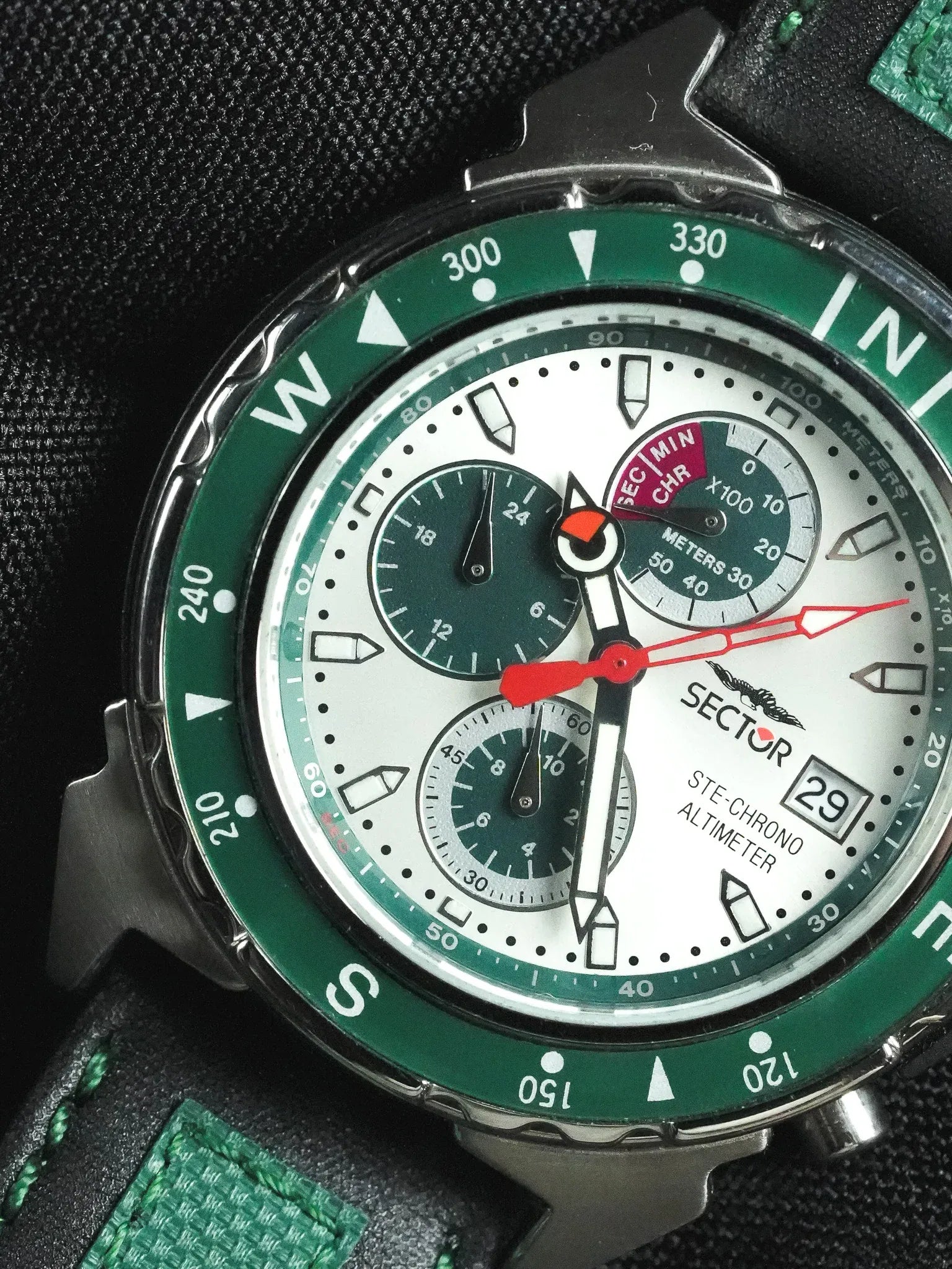 Sector - Chronographe Vert Acier Cornes Scarab - Neuve de stock - 1990s - Atelier Victor