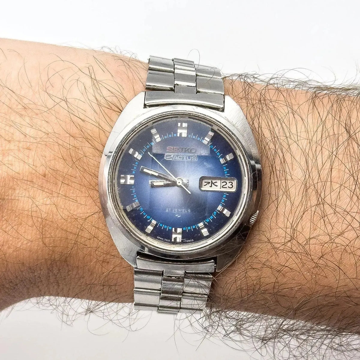 Seiko 5 News - Blue Facet Kanji - 1972 - Atelier Victor