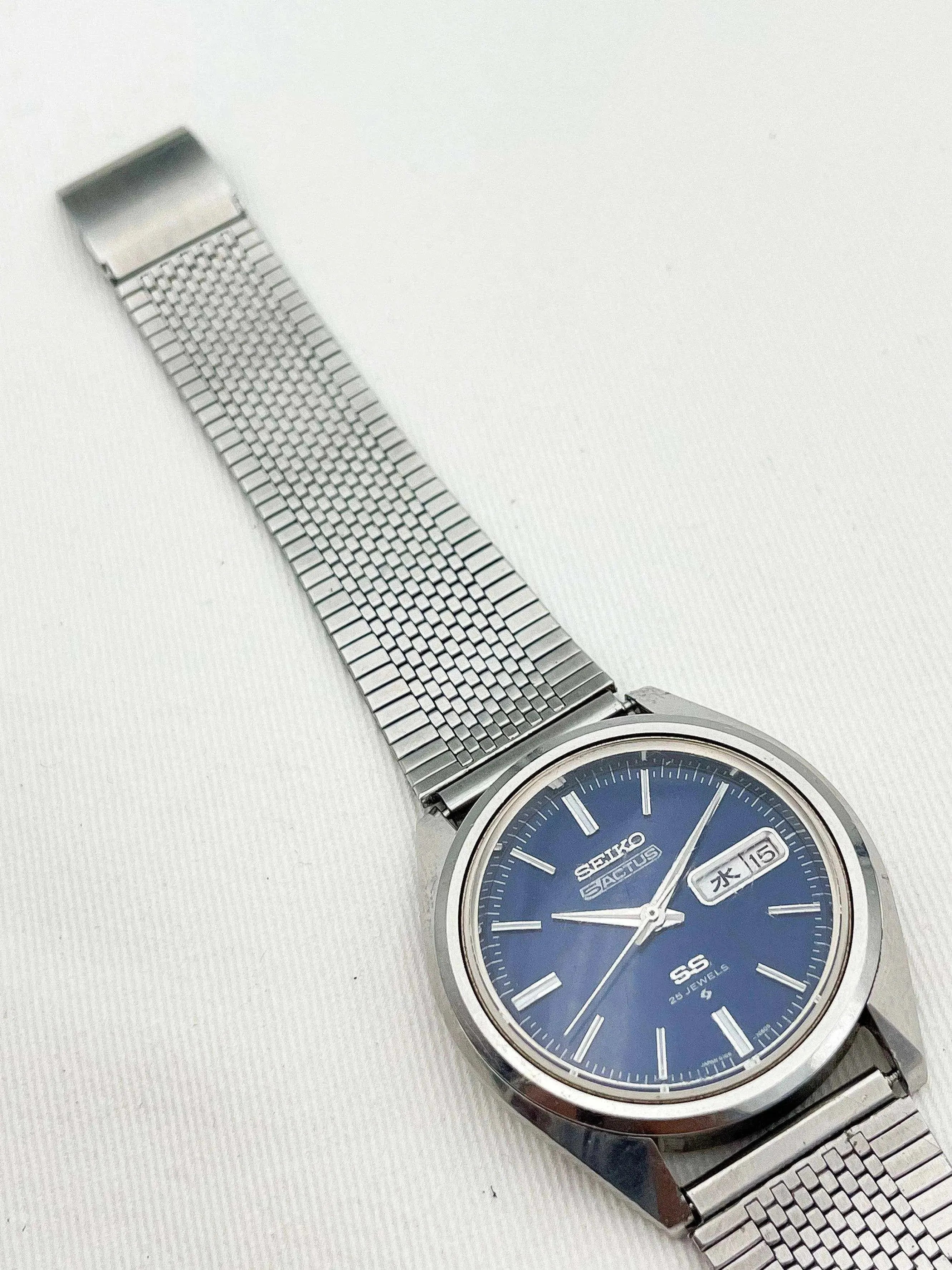 Seiko - 5 Actus Daydate Bleu Kanji - 1971 - Atelier Victor Paris - Vintage Watch Shop Dubai
