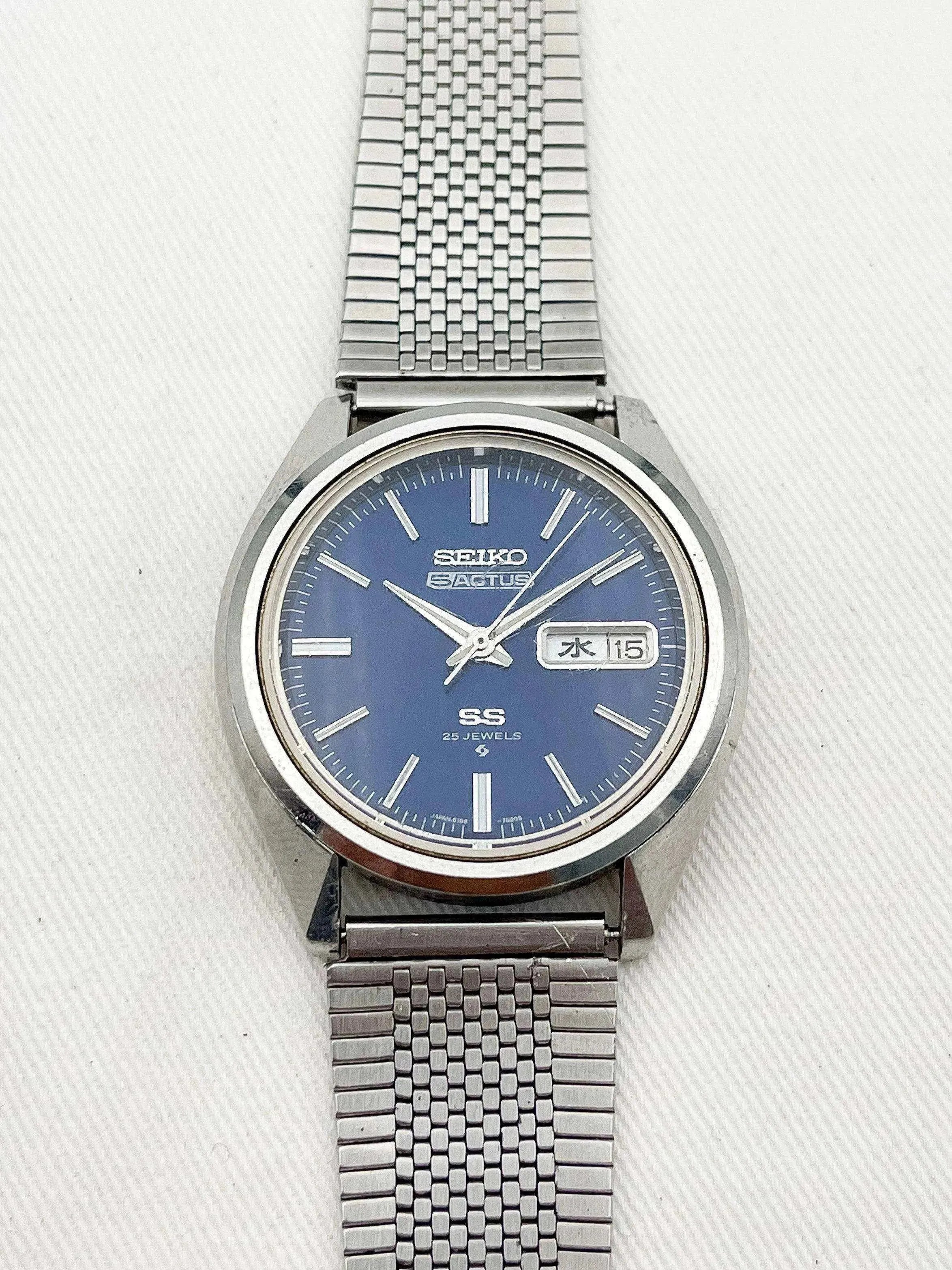Seiko - 5 Actus Daydate Bleu Kanji - 1971 - Atelier Victor Paris - Vintage Watch Shop Dubai