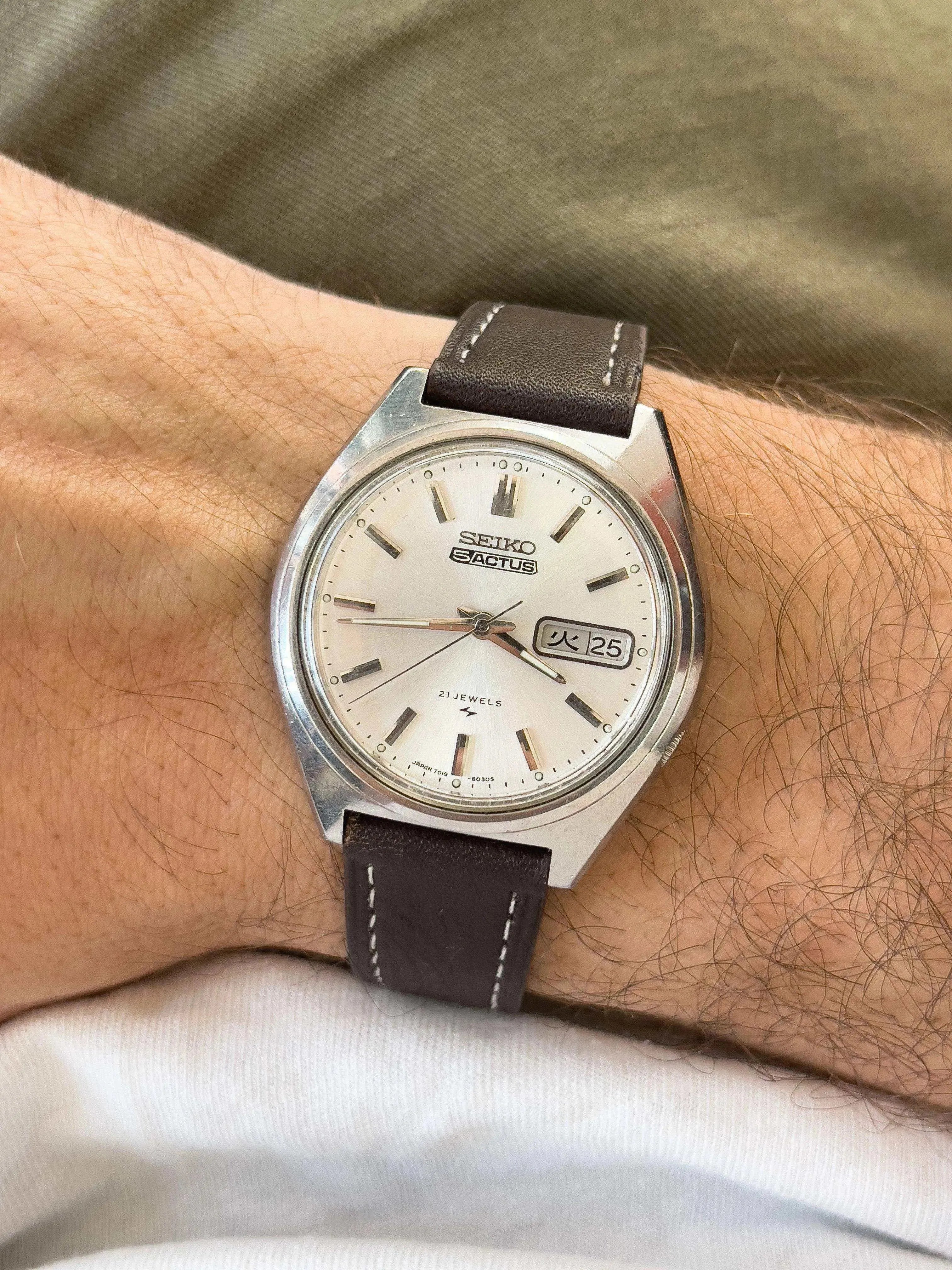 Seiko 5 Actus - Sigma Dial Kanji - 1974 - Atelier Victor Paris - Vintage Watch Shop Dubai