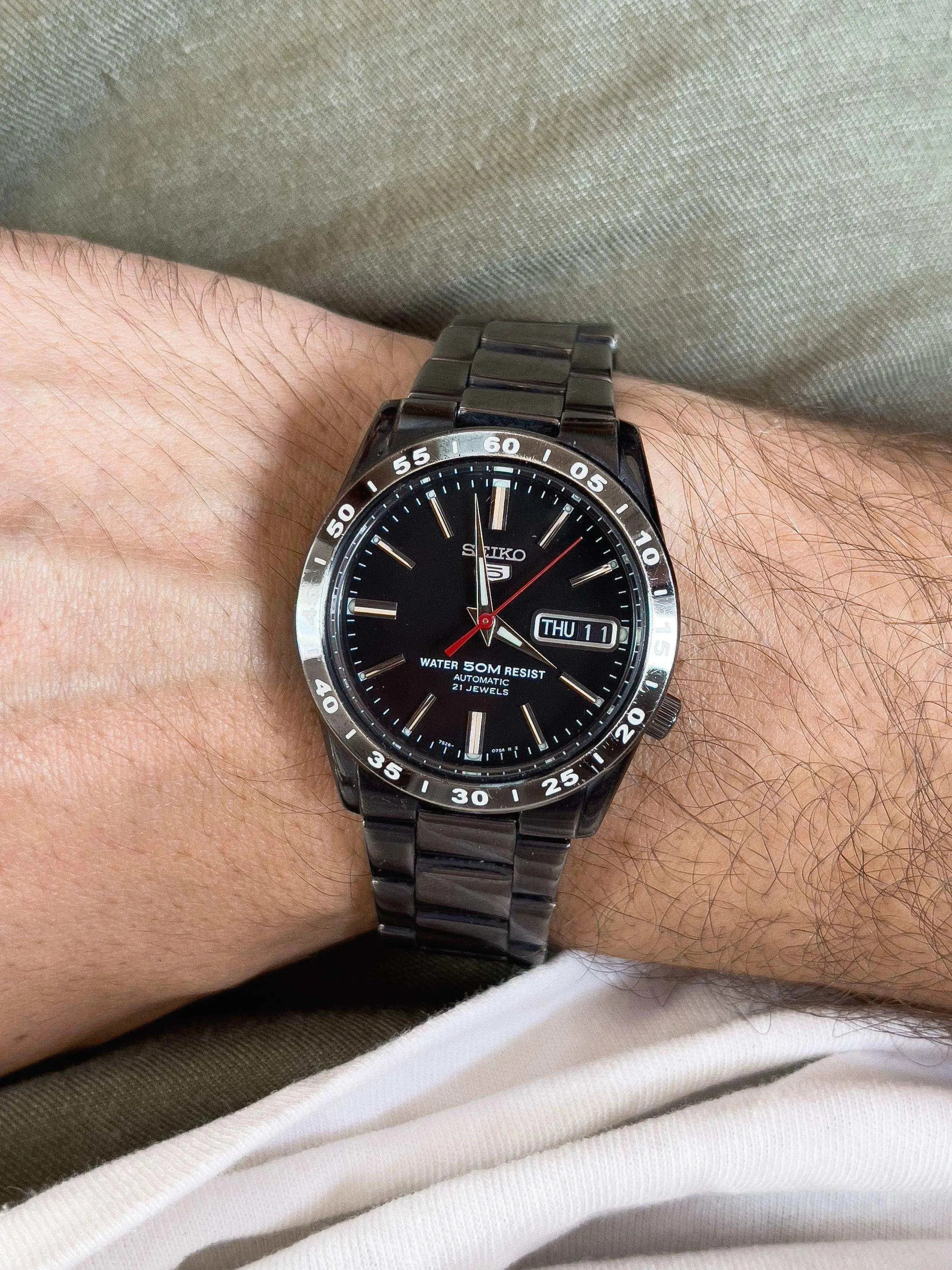 Seiko 5 - Black PVD - 00’s - Atelier Victor Paris - Vintage Watch Shop Dubai