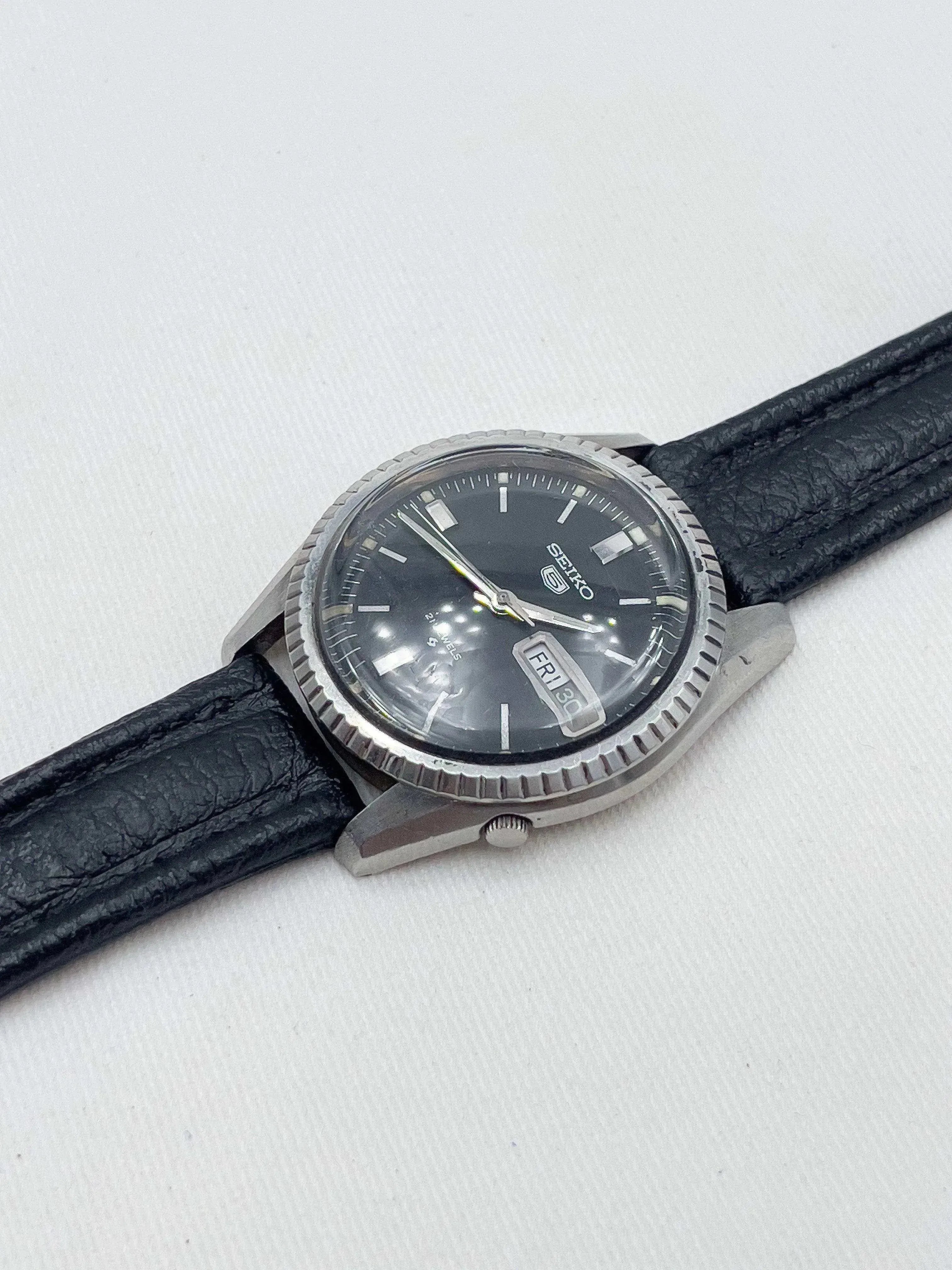Seiko - Acier automatique Cannelée noir - 1968 - Atelier Victor