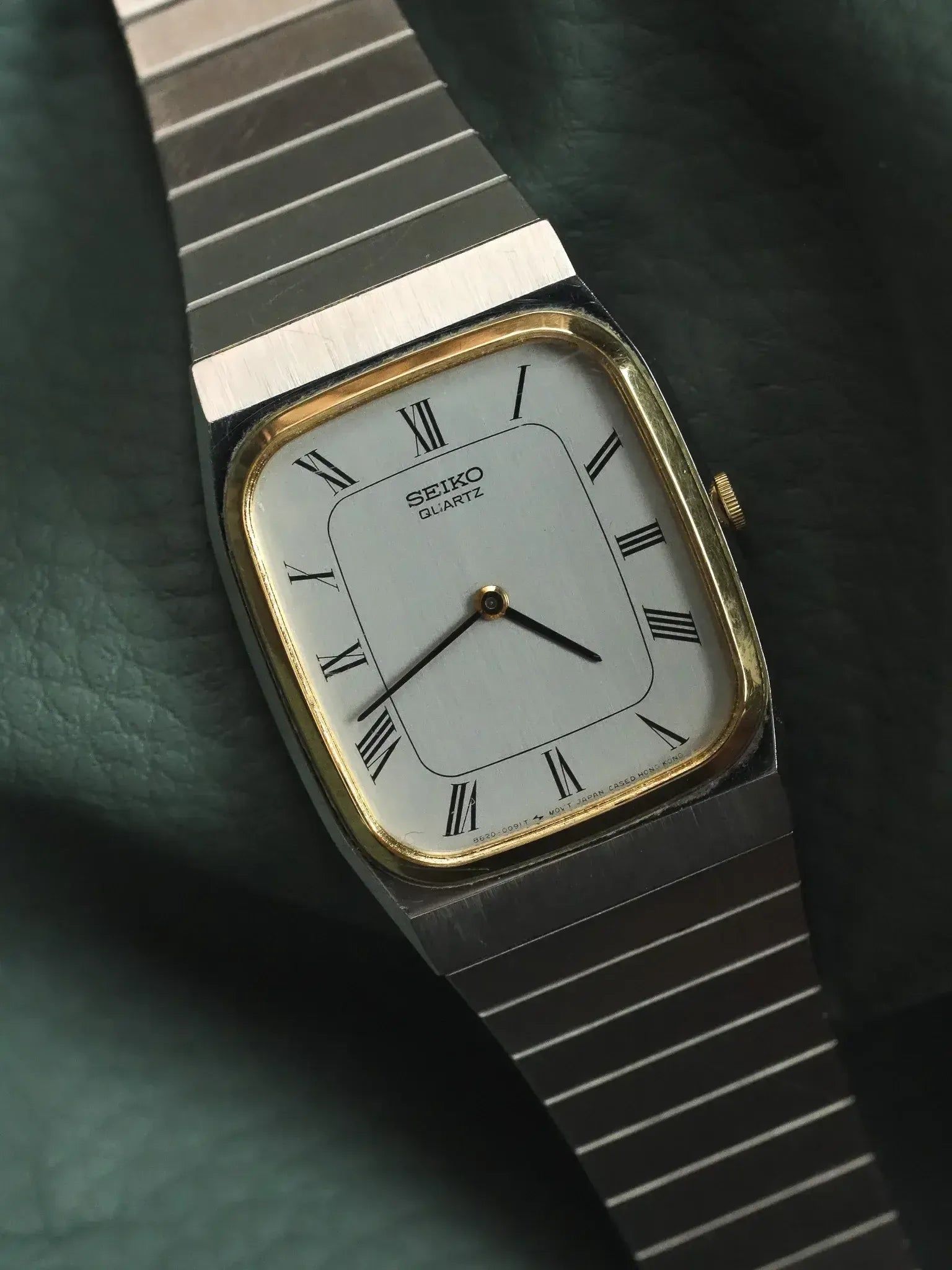 Seiko - Steel gold watch with integrated bracelet - 1981 - Atelier