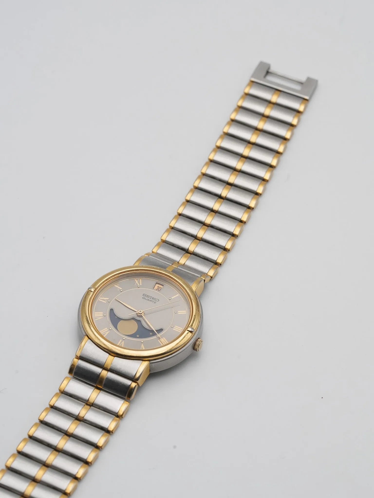 Seiko - Acier Or Phase de lune Romain - 1986 - Atelier Victor Paris - Vintage Watch Shop Dubai