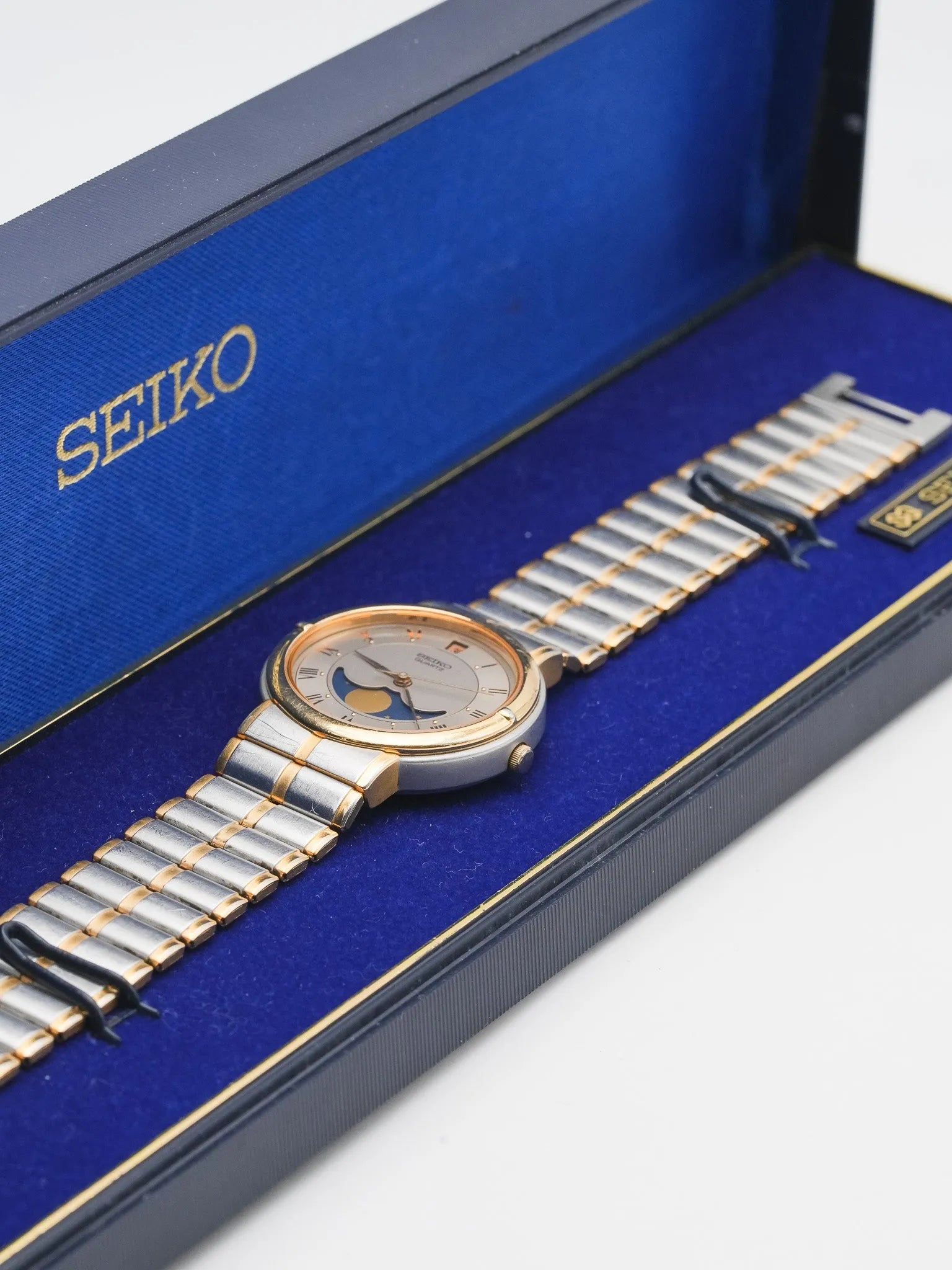 Seiko - Acier Or Phase de lune Romain - 1986 - Atelier Victor Paris - Vintage Watch Shop Dubai