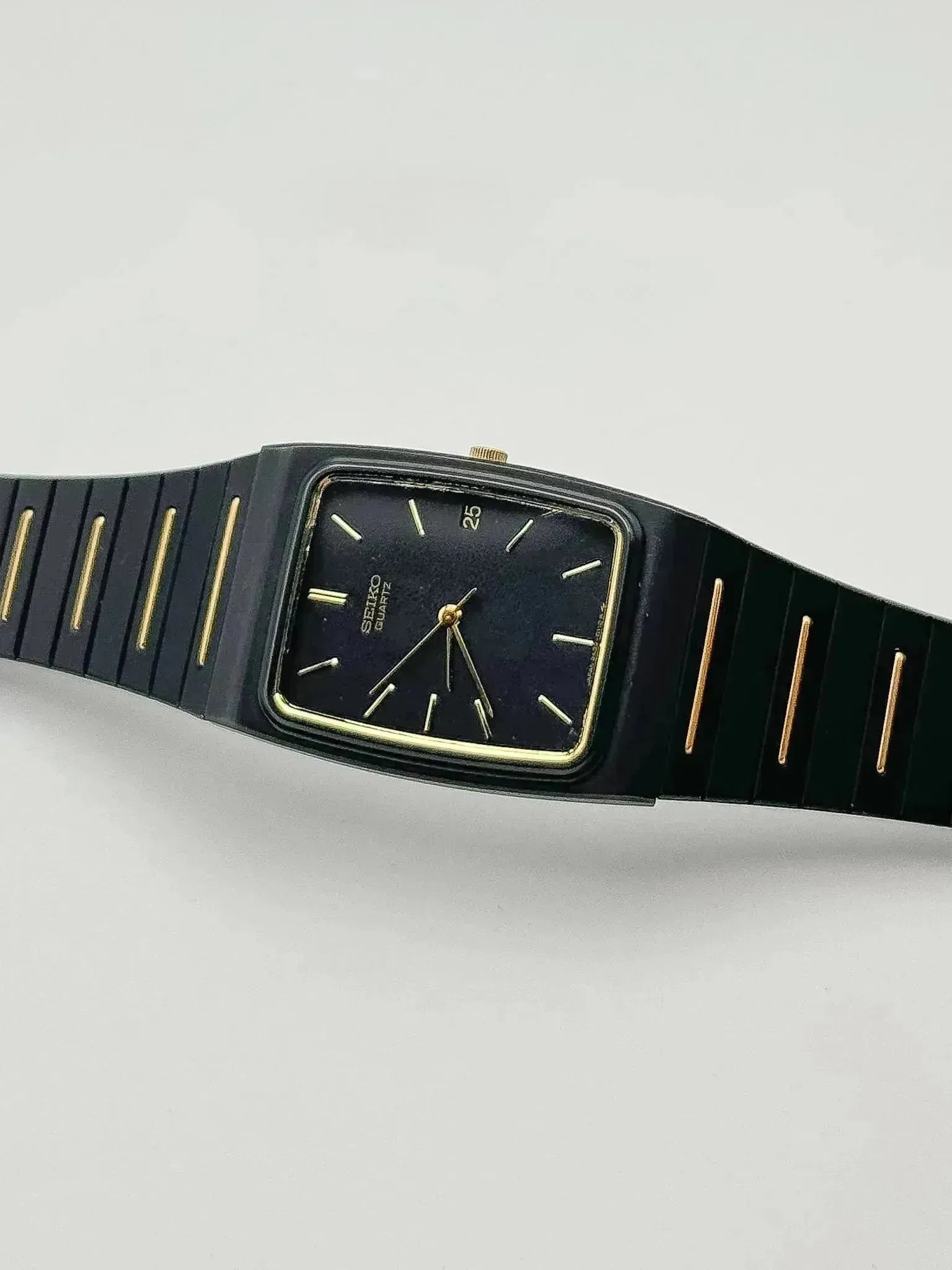 Seiko - Acier PVD Noir & Or Date - 1994 - Atelier Victor