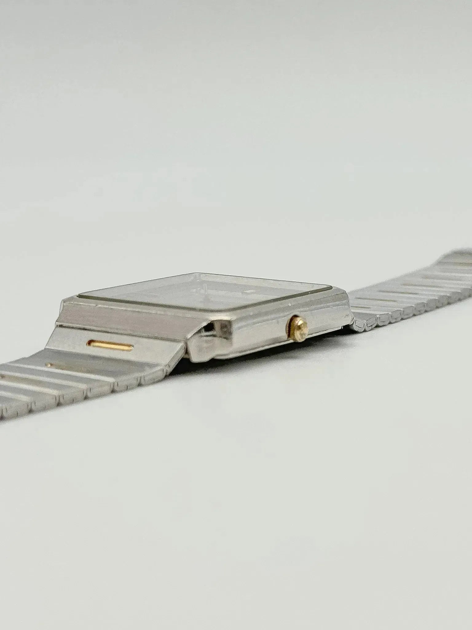 Seiko - Acier Strié Doré Bracelet intégré - 1997 - Atelier Victor