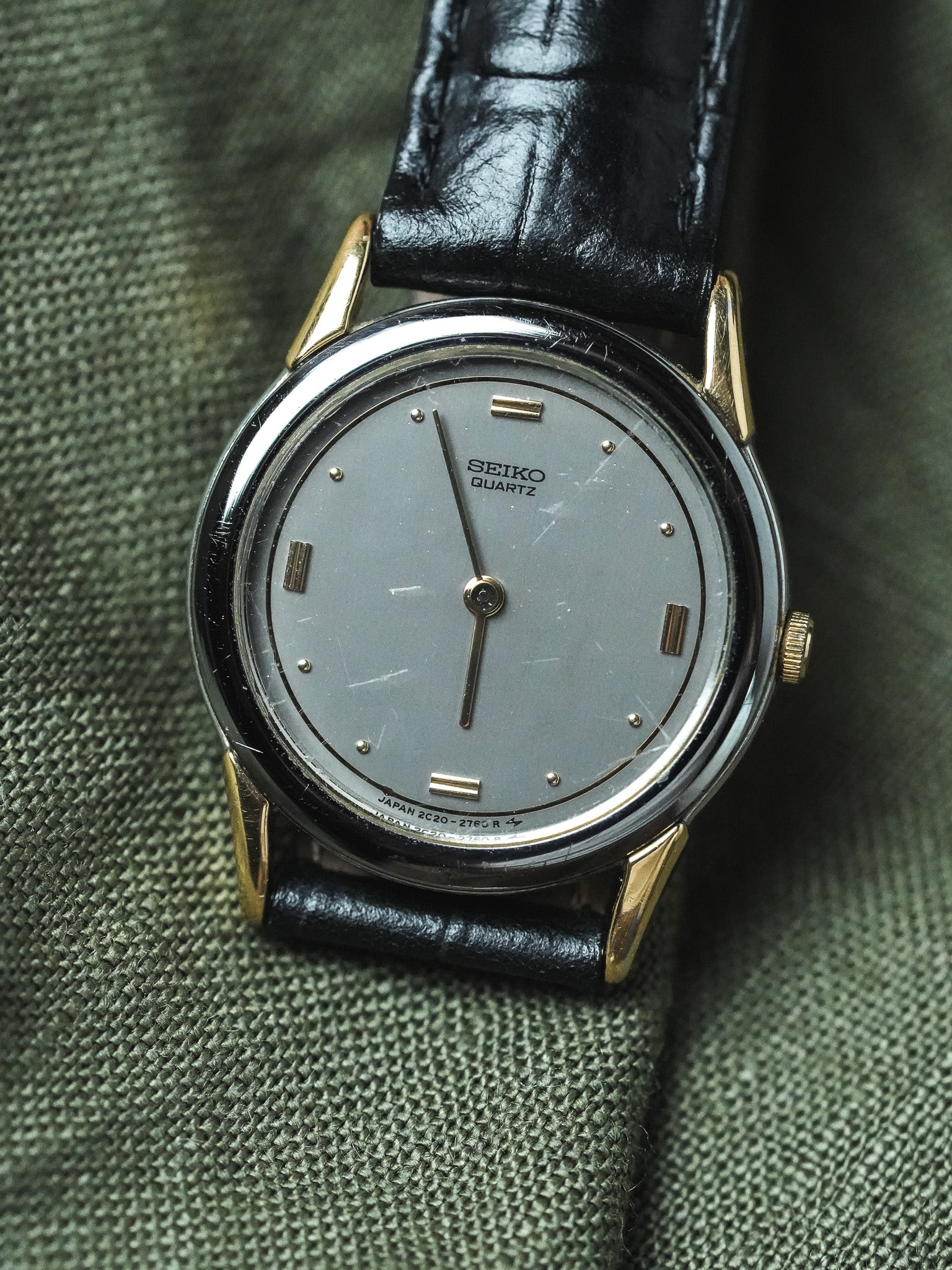Seiko - Anthracite Conres Or Cadran Gris Femme - 1995 - Atelier Victor - Vintage  Shop