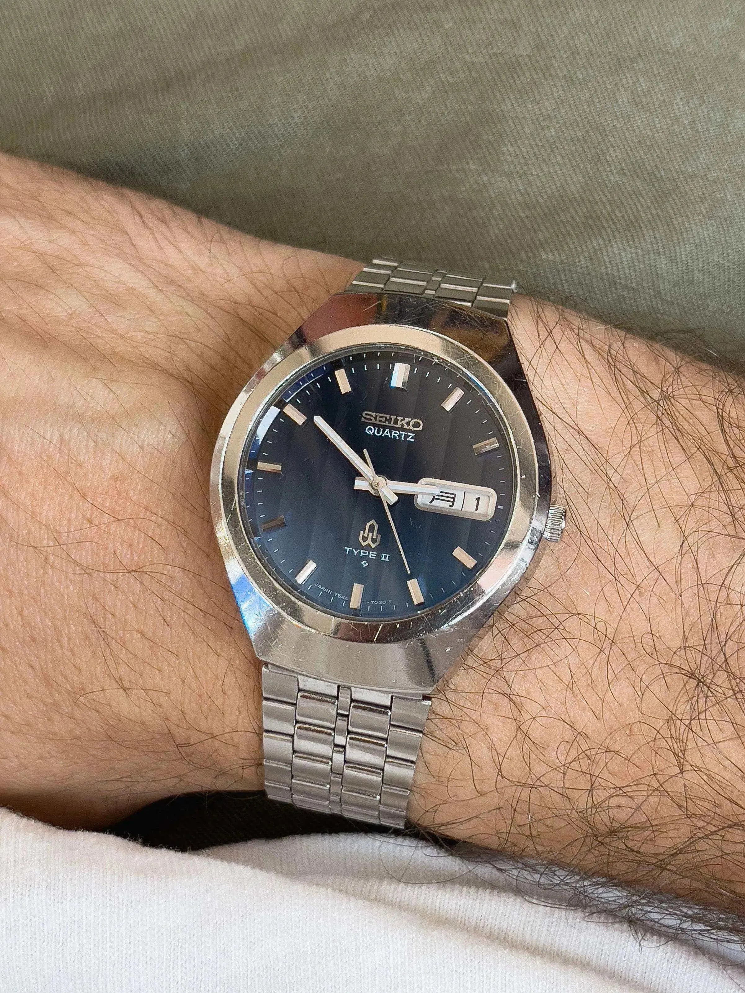 Seiko - Blue Ribbon Dial - 1977 - Atelier Victor Paris - Vintage Watch Shop Dubai