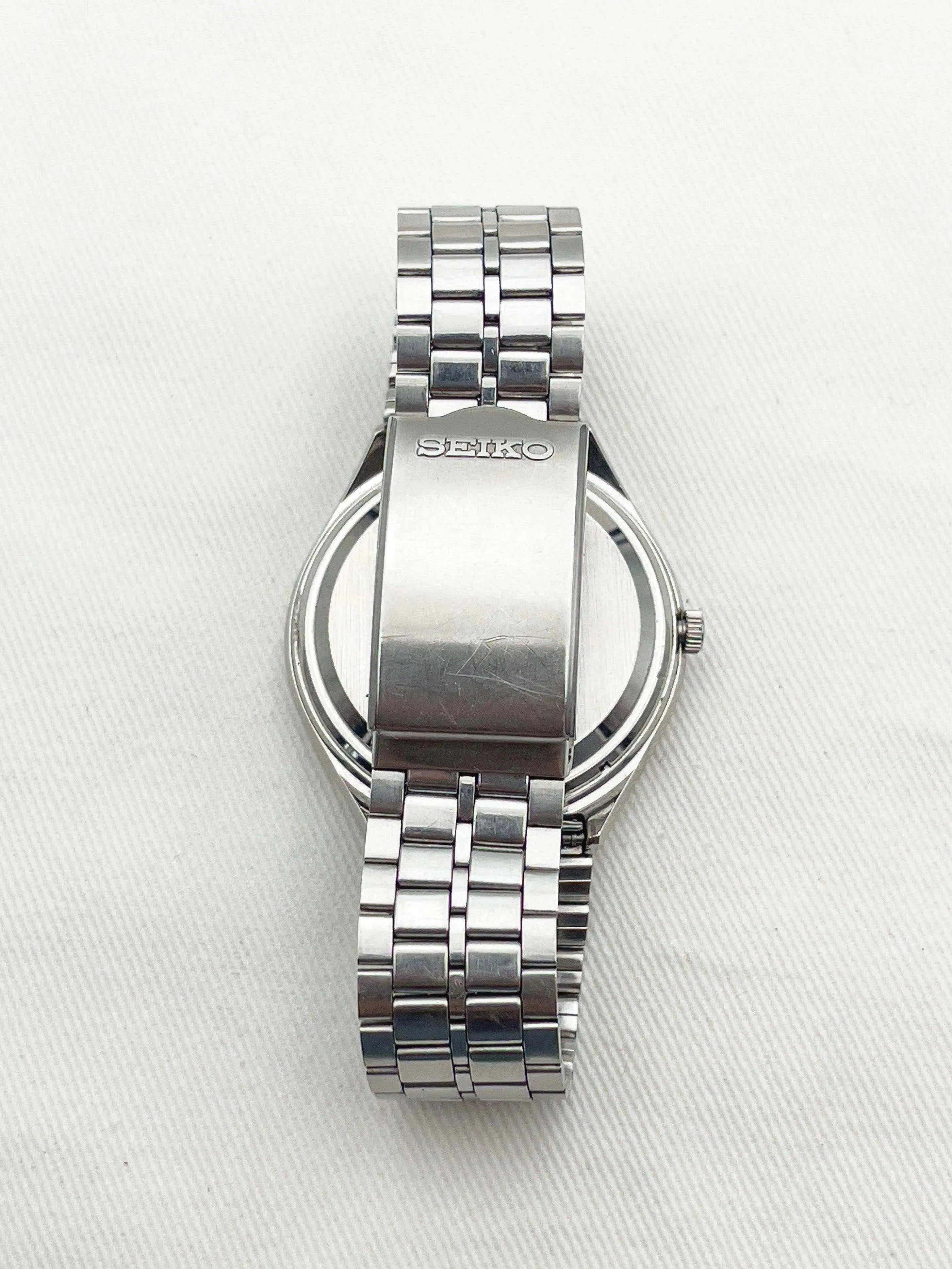 Seiko - Blue Ribbon Dial - 1977 - Atelier Victor Paris - Vintage Watch Shop Dubai
