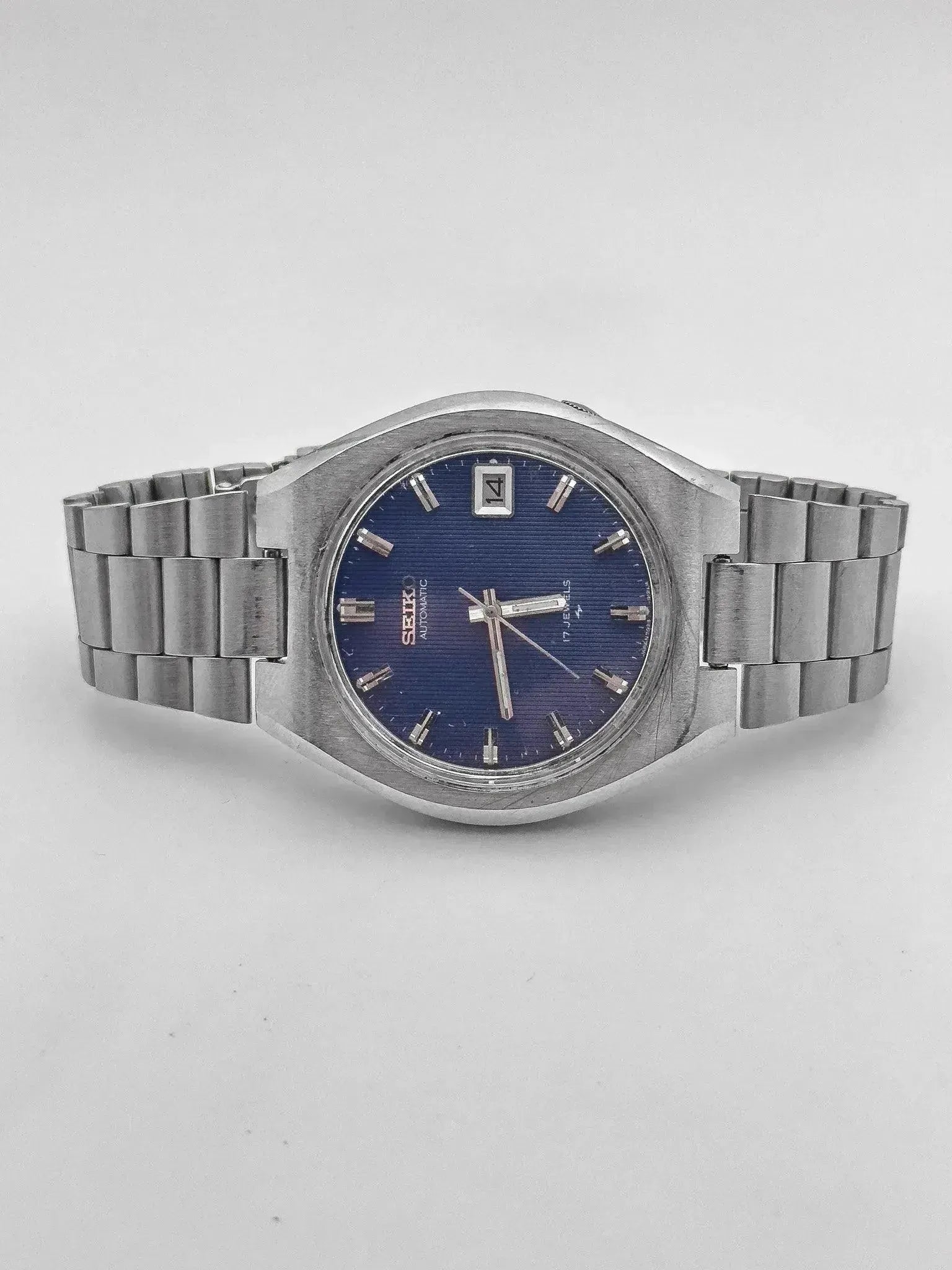Seiko - Blue Tapisserie Acier Date - 1978 - Atelier Victor Paris - Vintage Watch Shop Dubai