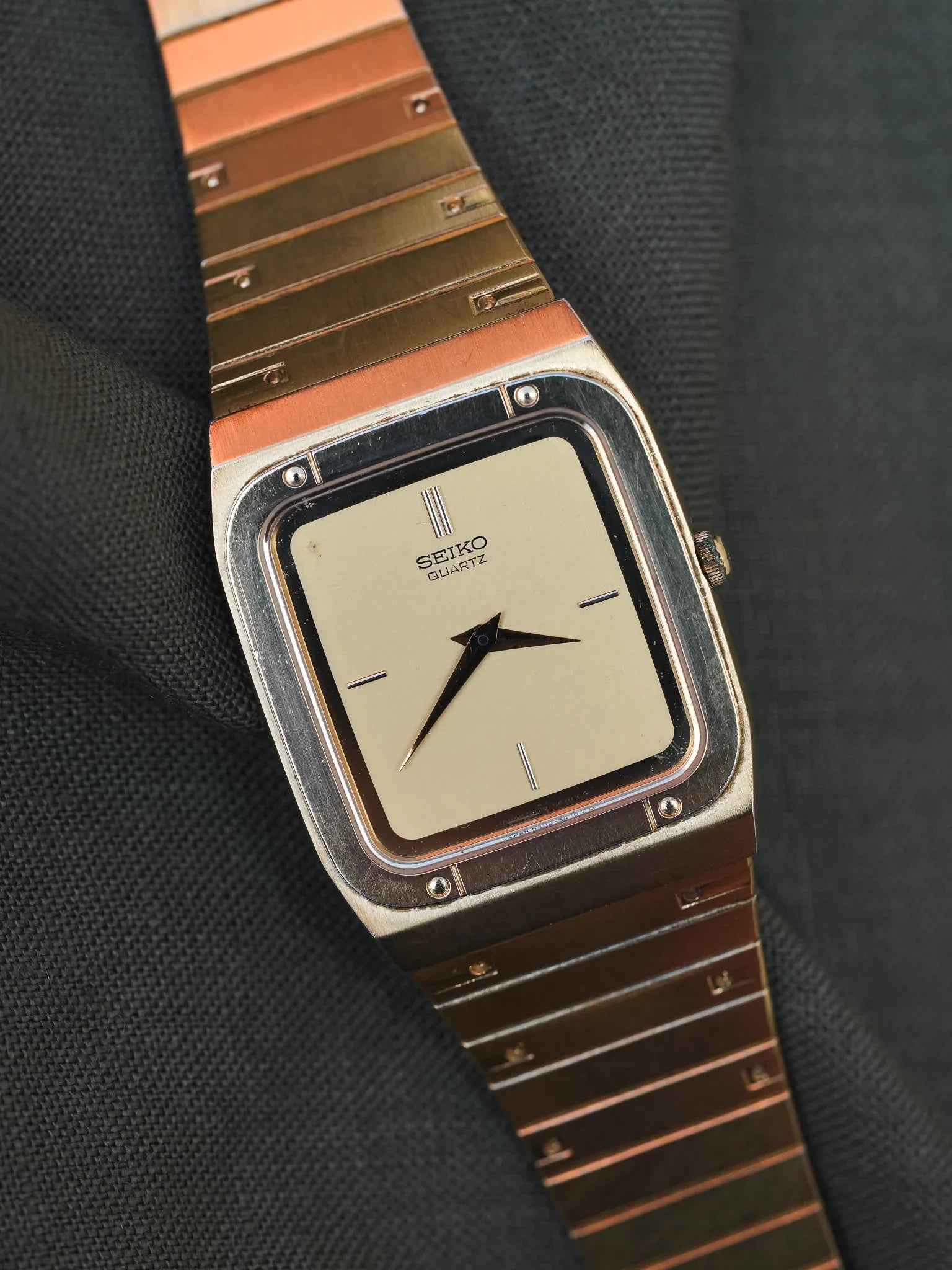 Seiko - Bracelet Intégré Doré Dauphine - 1982 - Atelier Victor