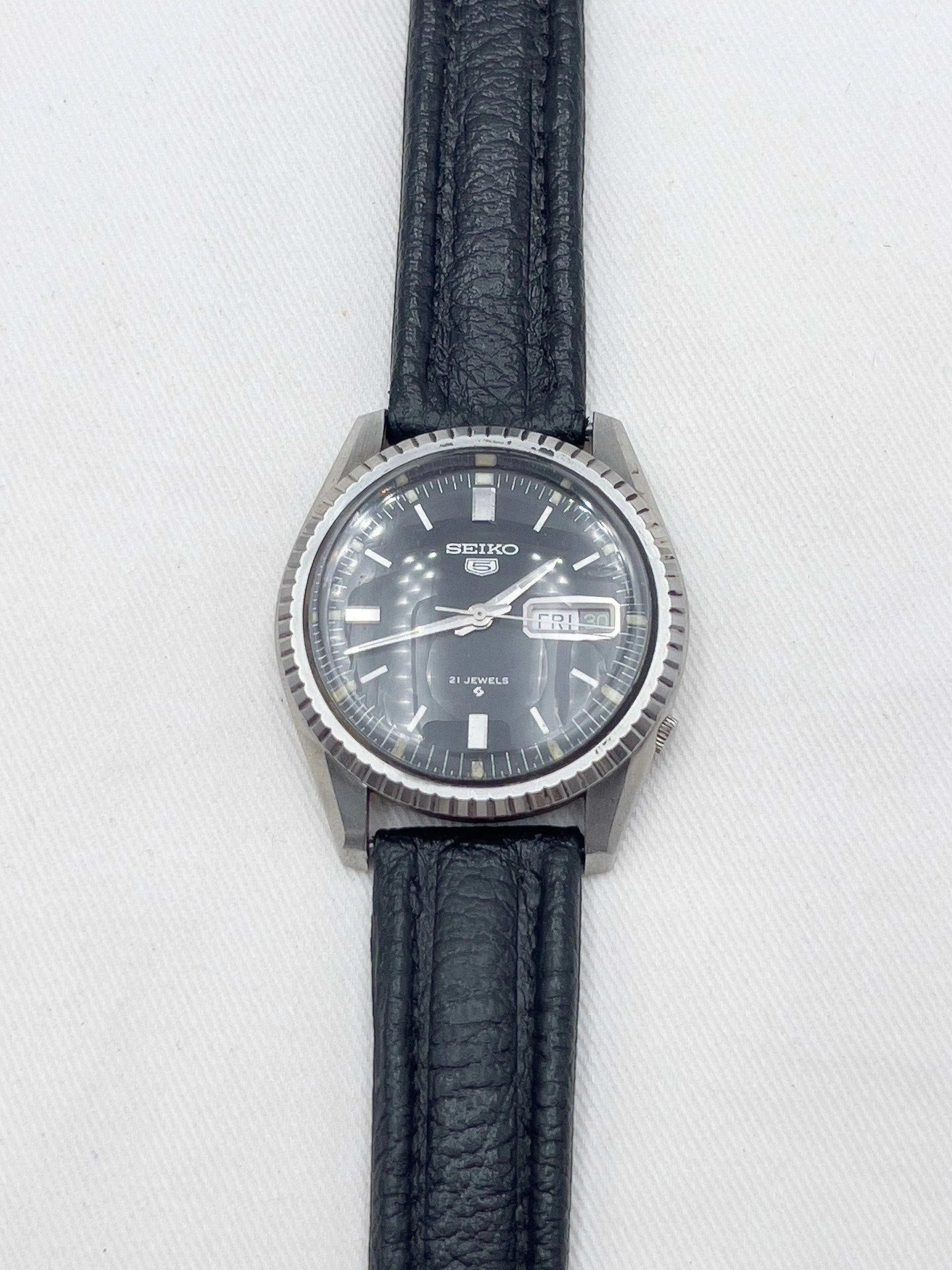 Seiko - Cannelée Black - 1968 - Atelier Victor Paris - Vintage Watch Shop Dubai