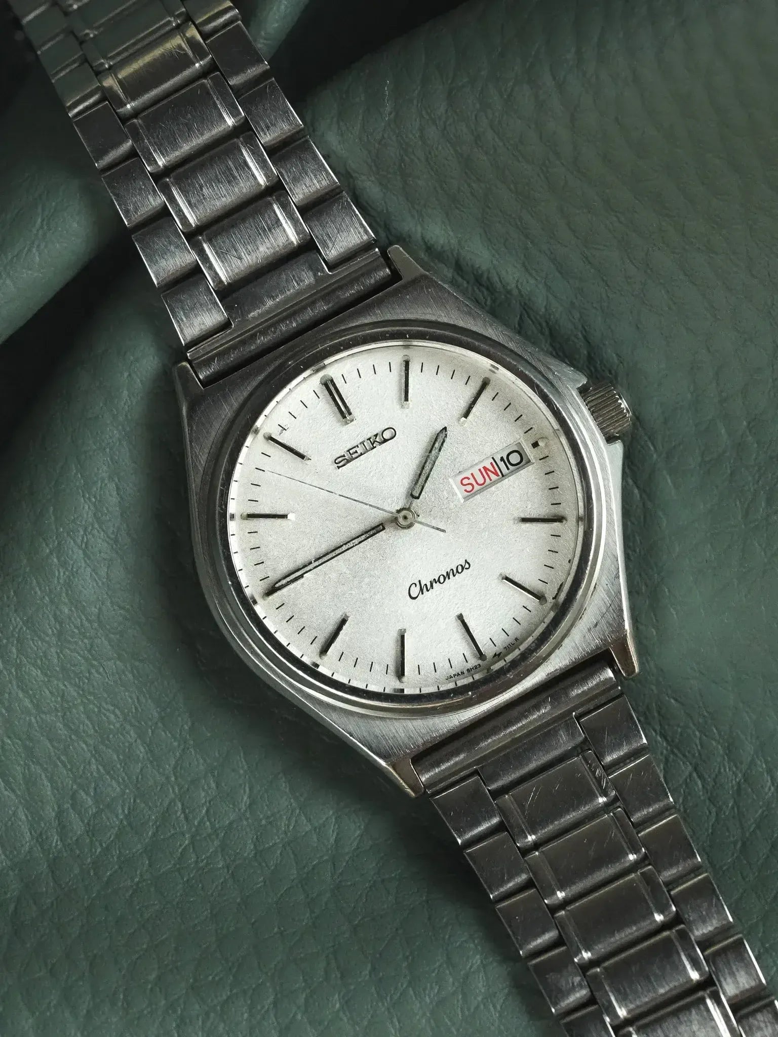 Seiko - Chronos Daydate Kanji Snow Dial Steel - 1988
