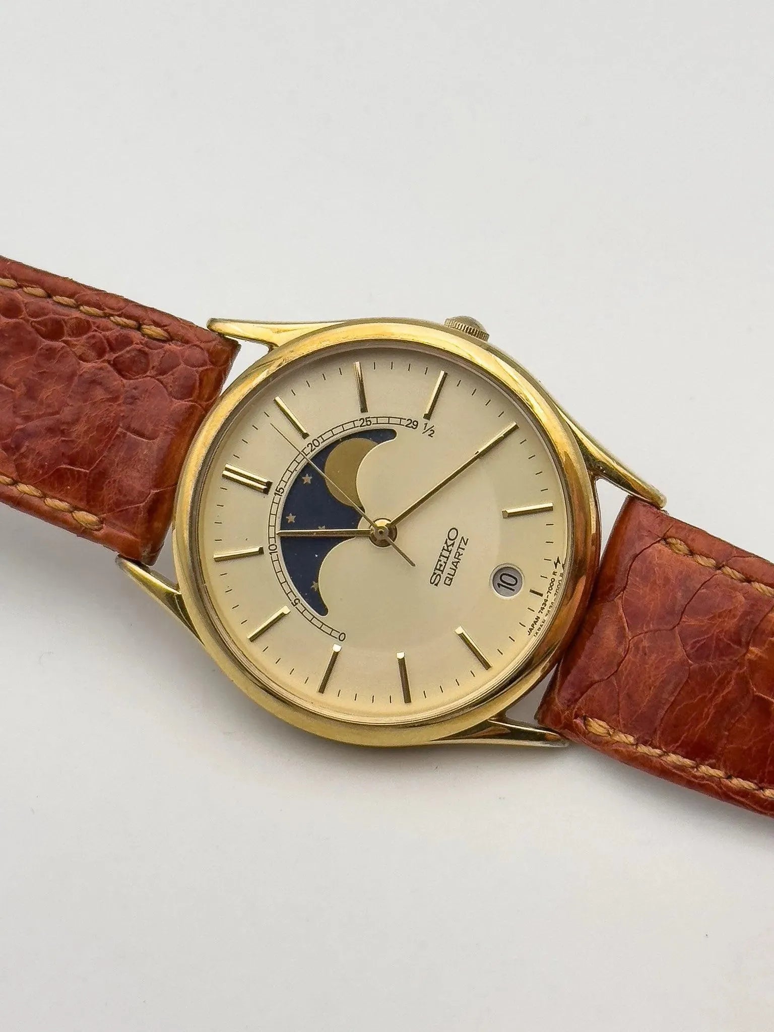 Seiko - Circle Gold Moonphase - 1986 - Atelier Victor Paris - Vintage Watch Shop Dubai